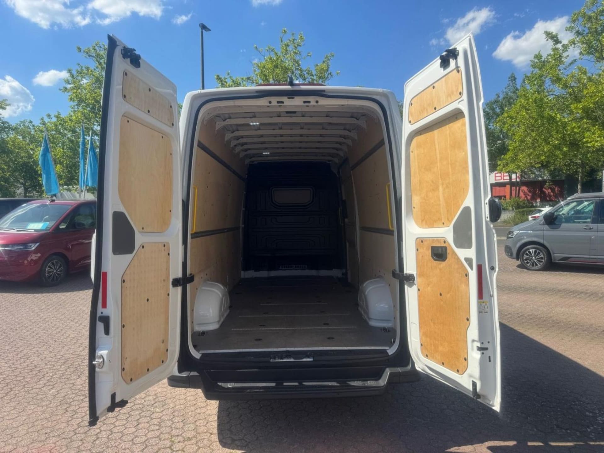 Volkswagen Crafter Kasten langer Radstand