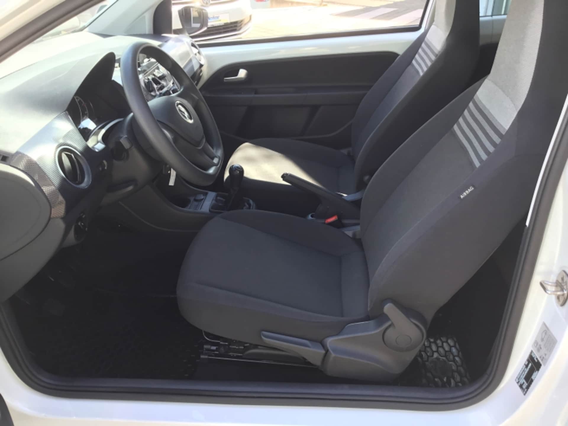 Volkswagen up! move up!