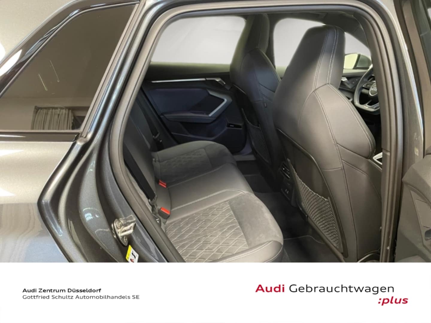 Bild über Audi S3 Sportback TFSI quattro S tronic - für weitere Informationen kontaktieren Sie den Audi Partner