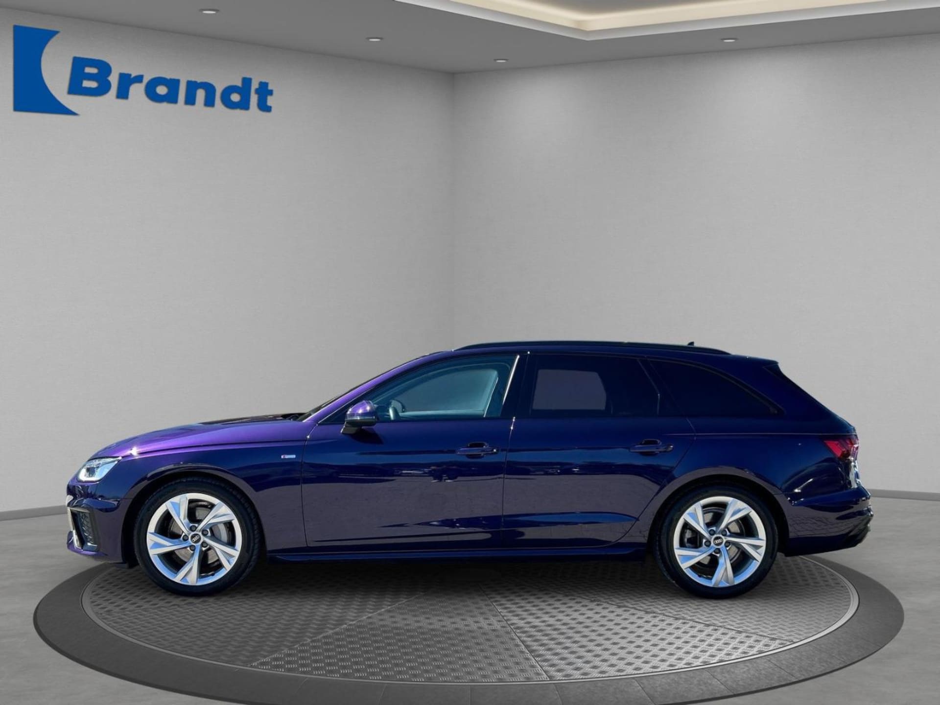 Audi A4 Avant S line
