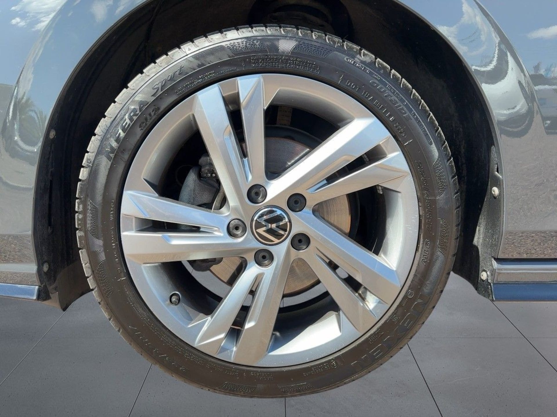 Volkswagen Golf R-Line