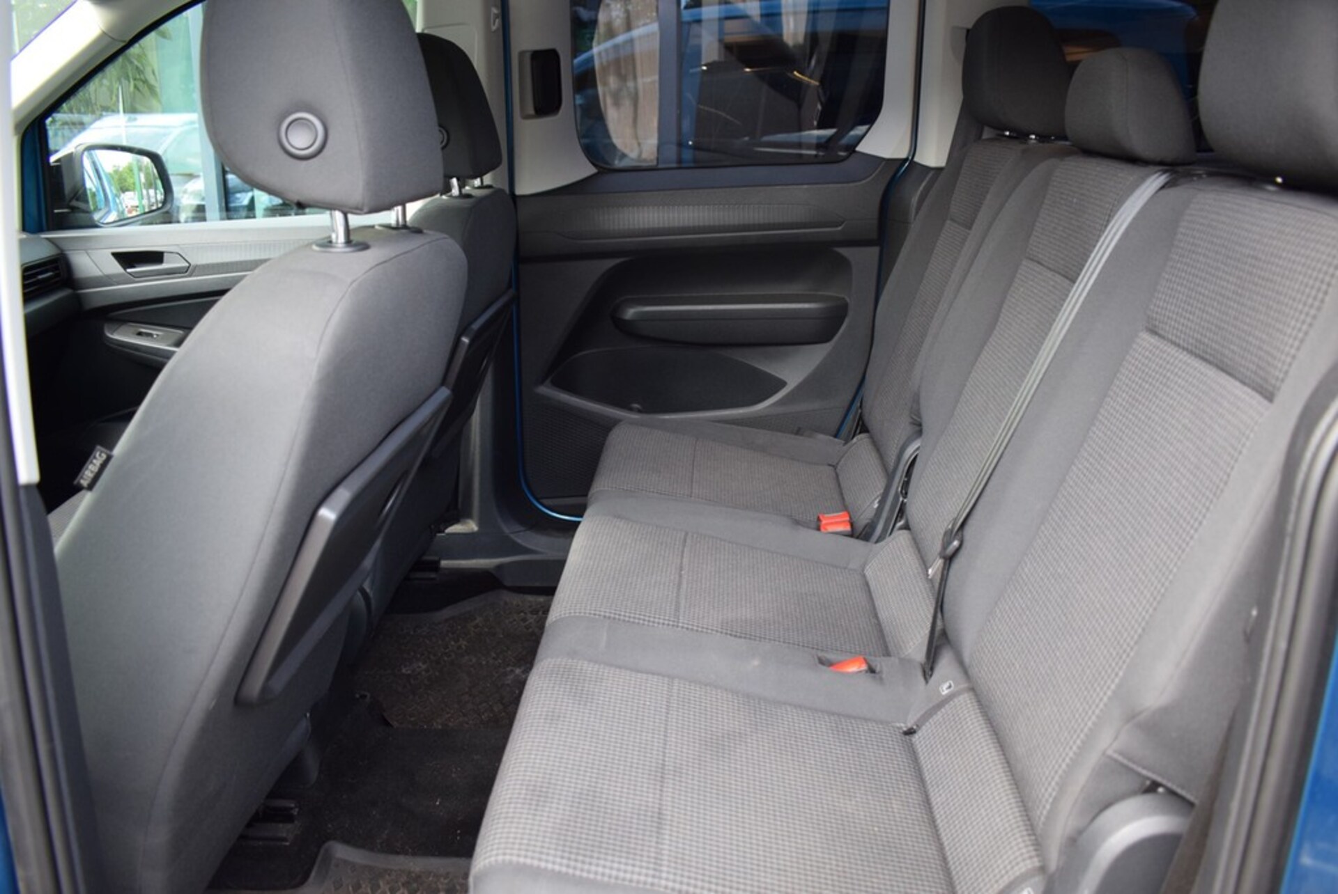 Volkswagen Caddy Basis-Modell