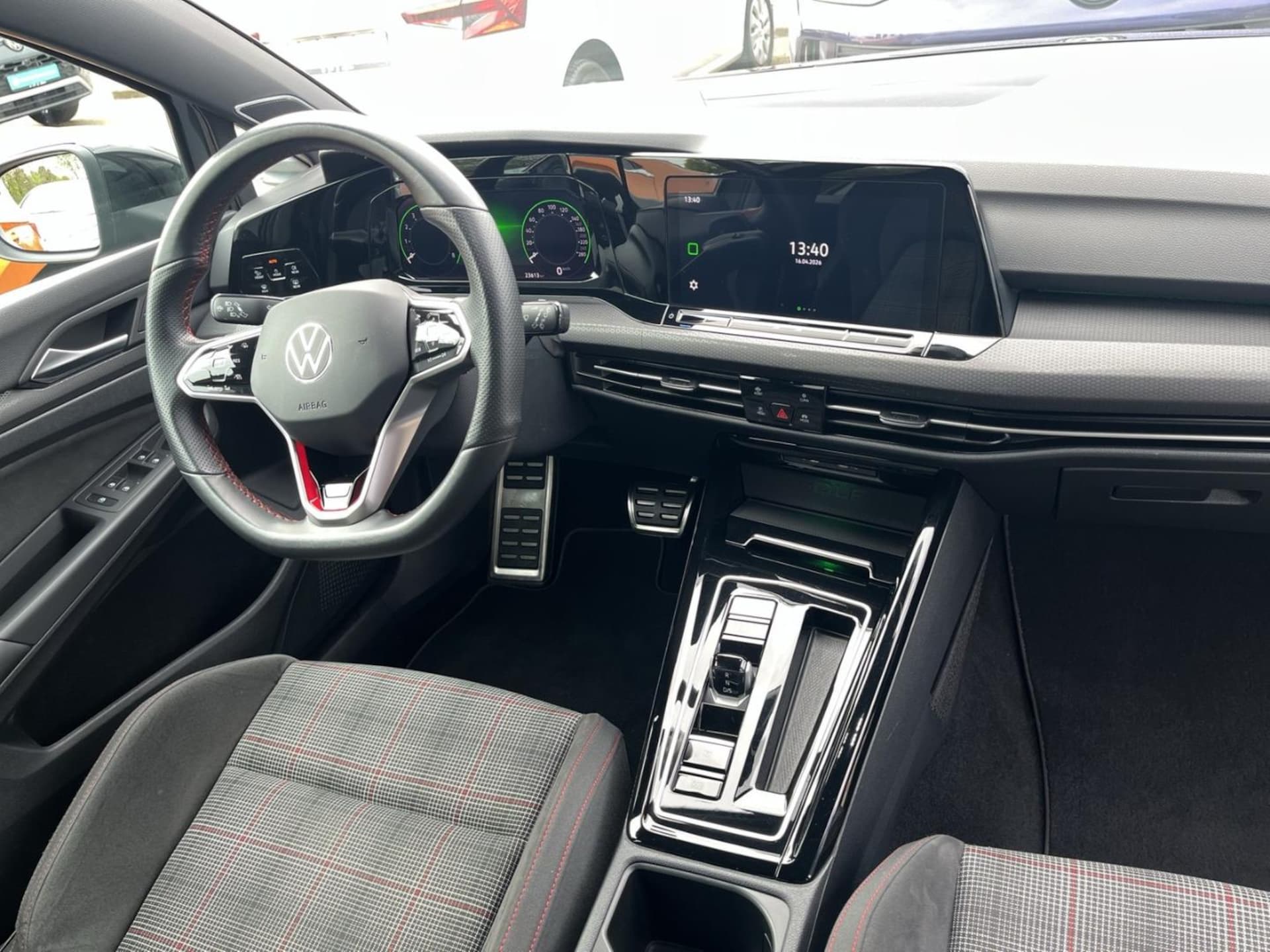 Volkswagen Golf GTI