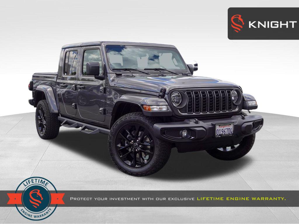 2024 Jeep Gladiator Nighthawk Auto's photo