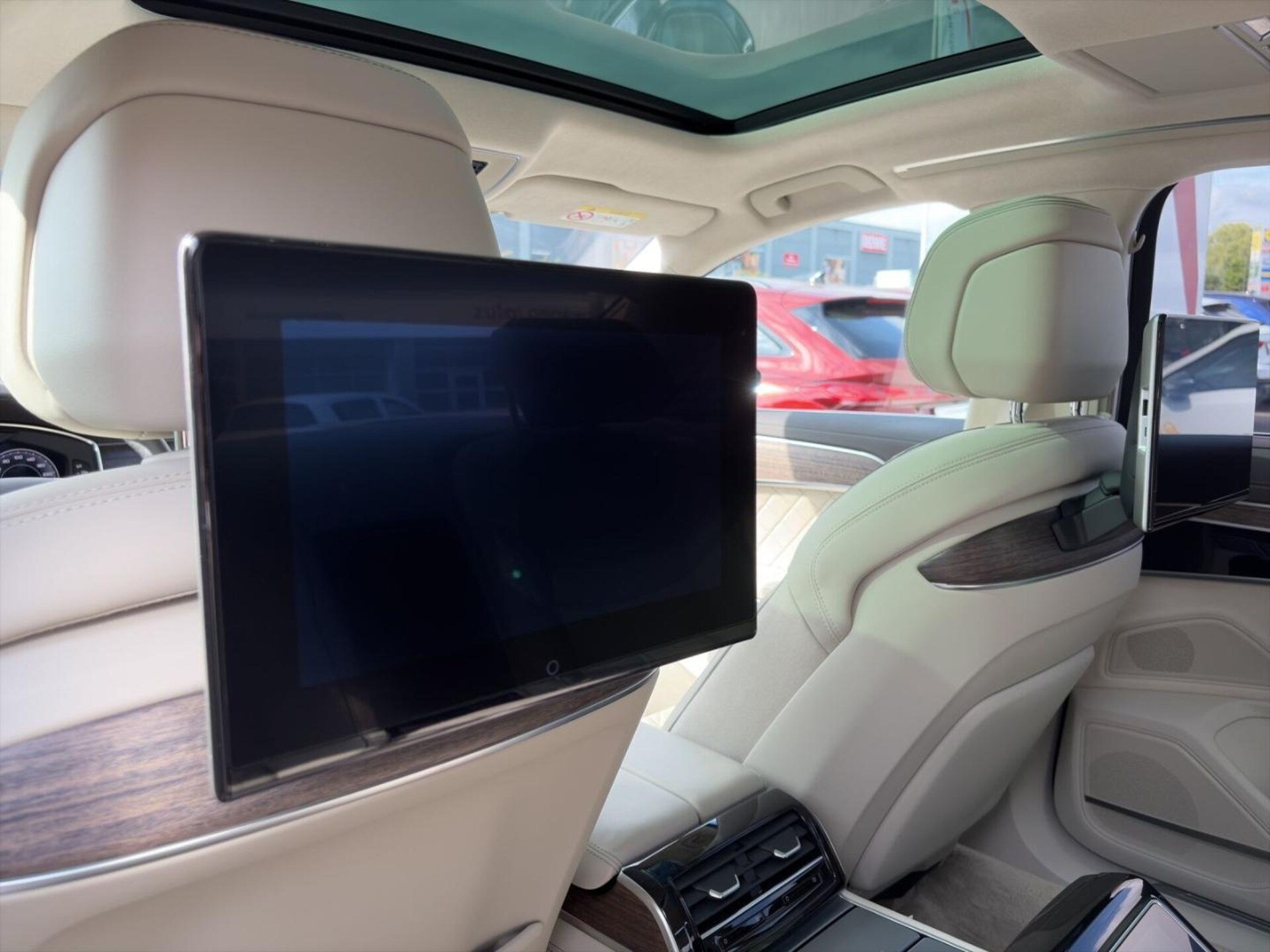 Audi A8 Lang