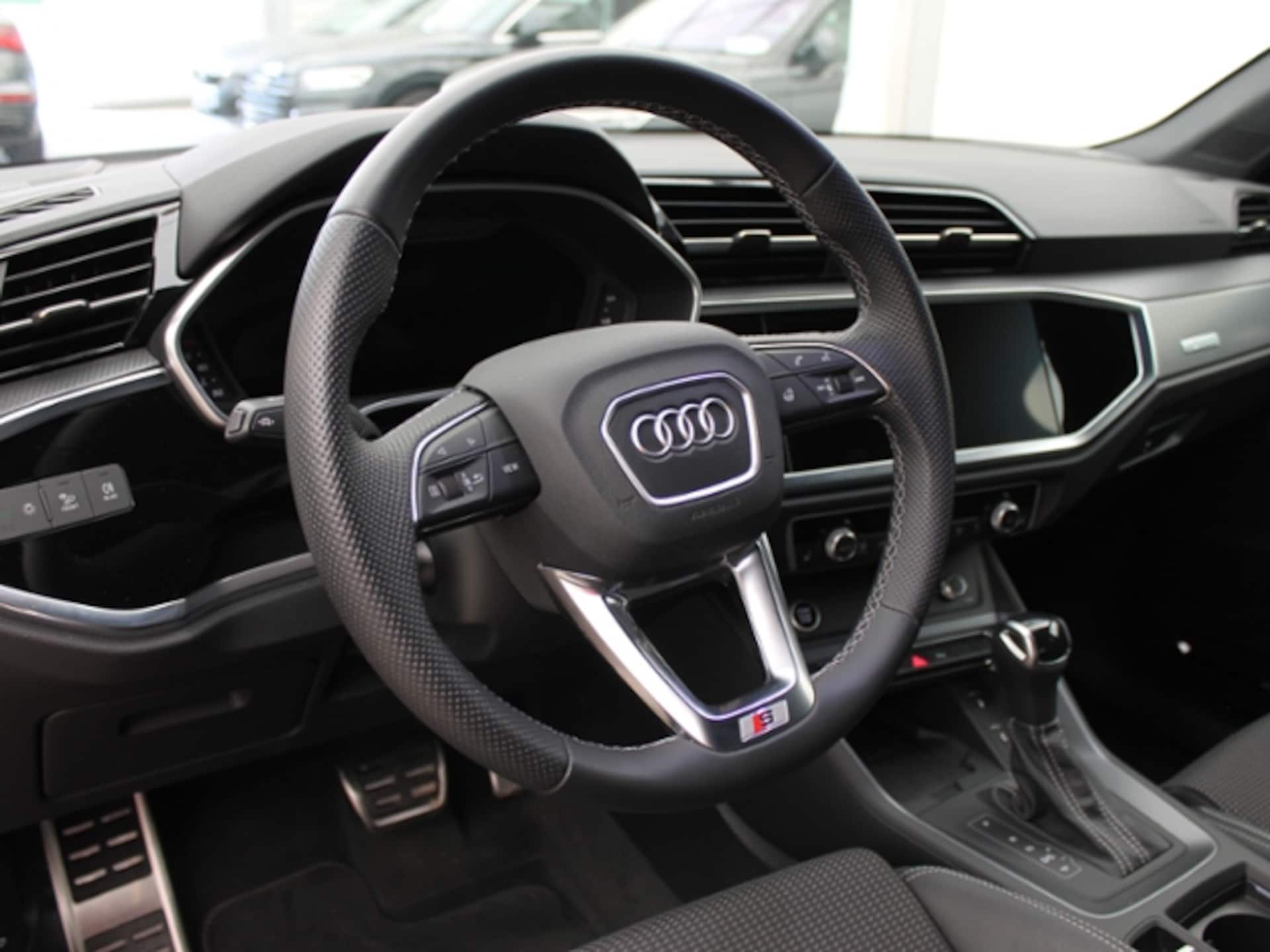 Audi Q3 SUV S line