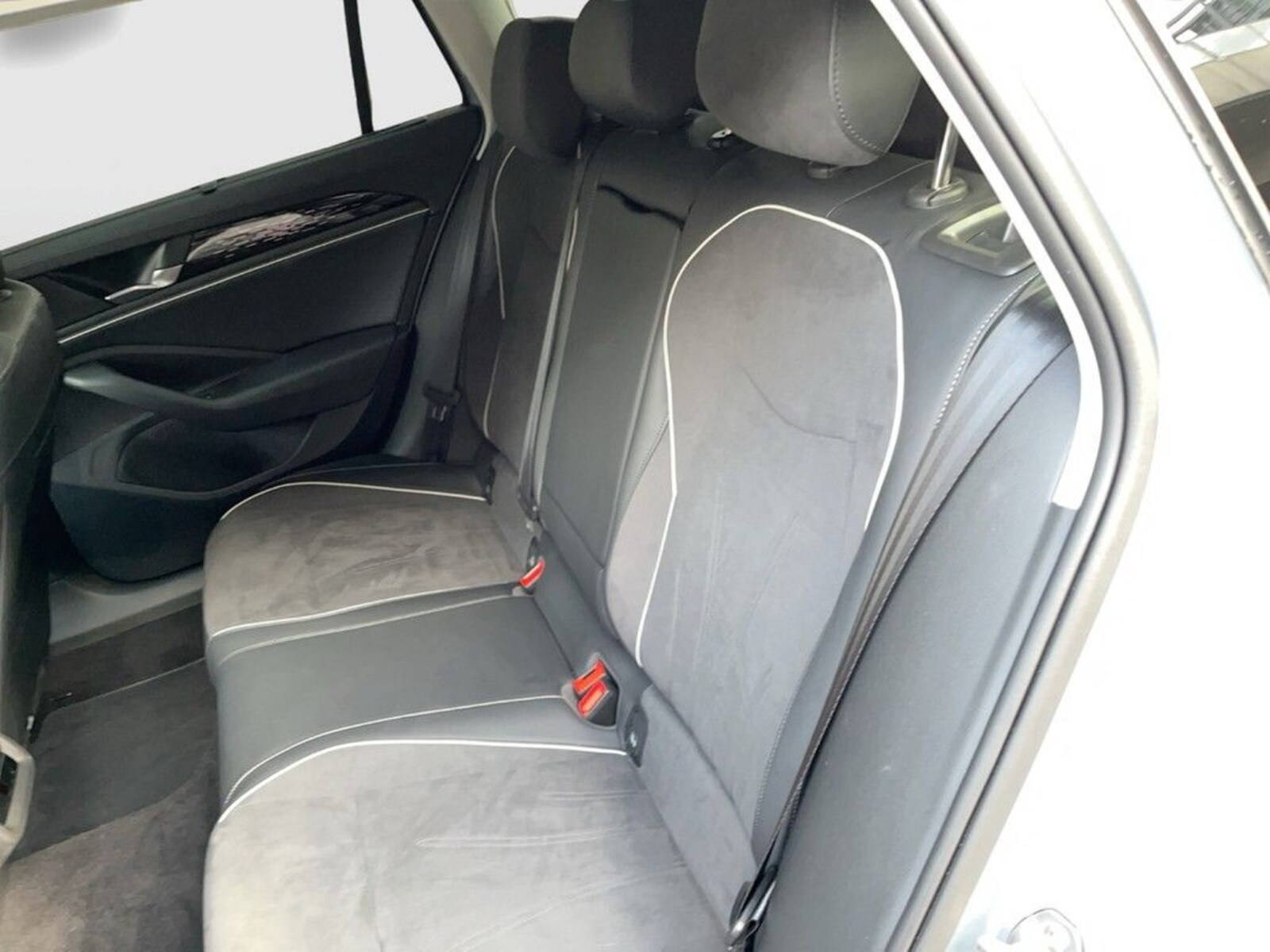 Volkswagen Passat – Bild 11