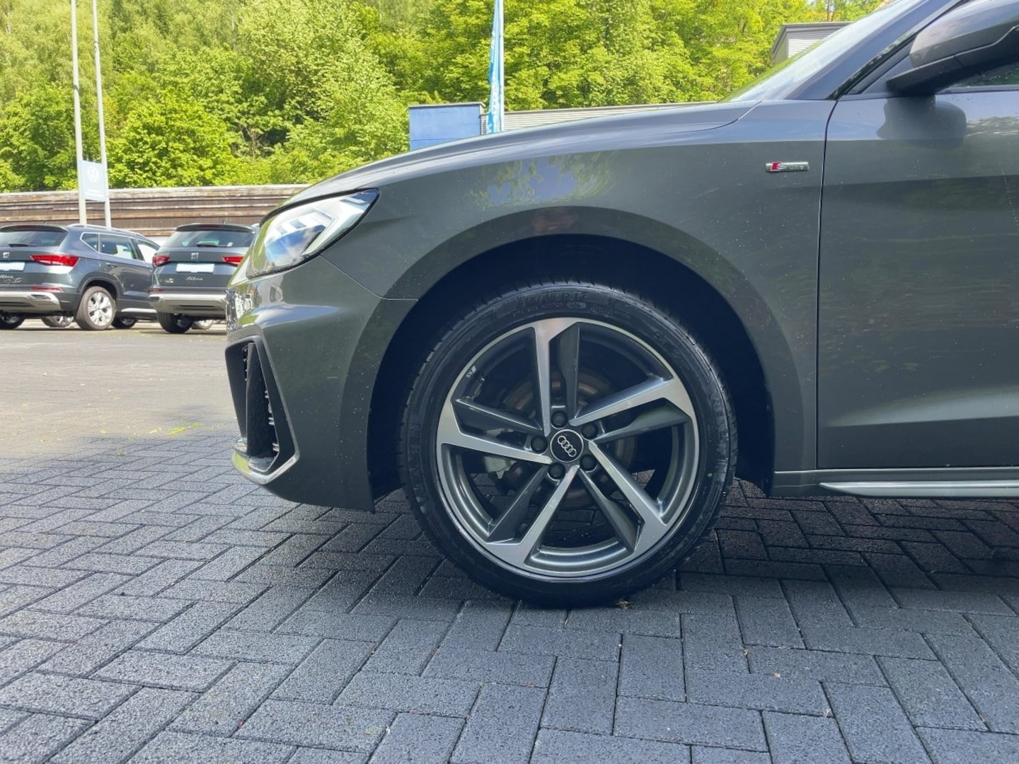 Bild über Audi A1 Sportback S line 35 TFSI S tronic - für weitere Informationen kontaktieren Sie den Audi Partner