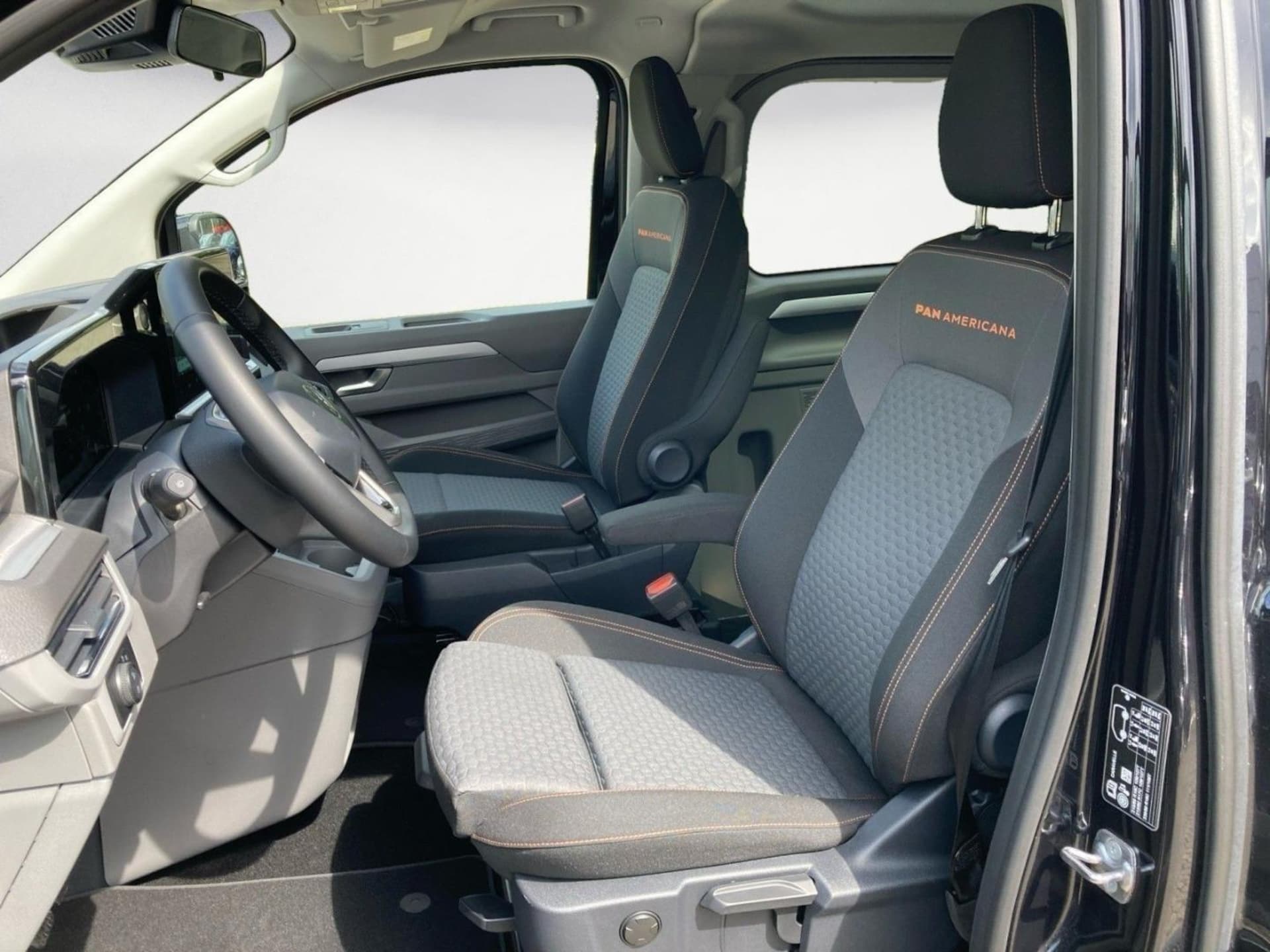 Volkswagen e-Caravelle Life