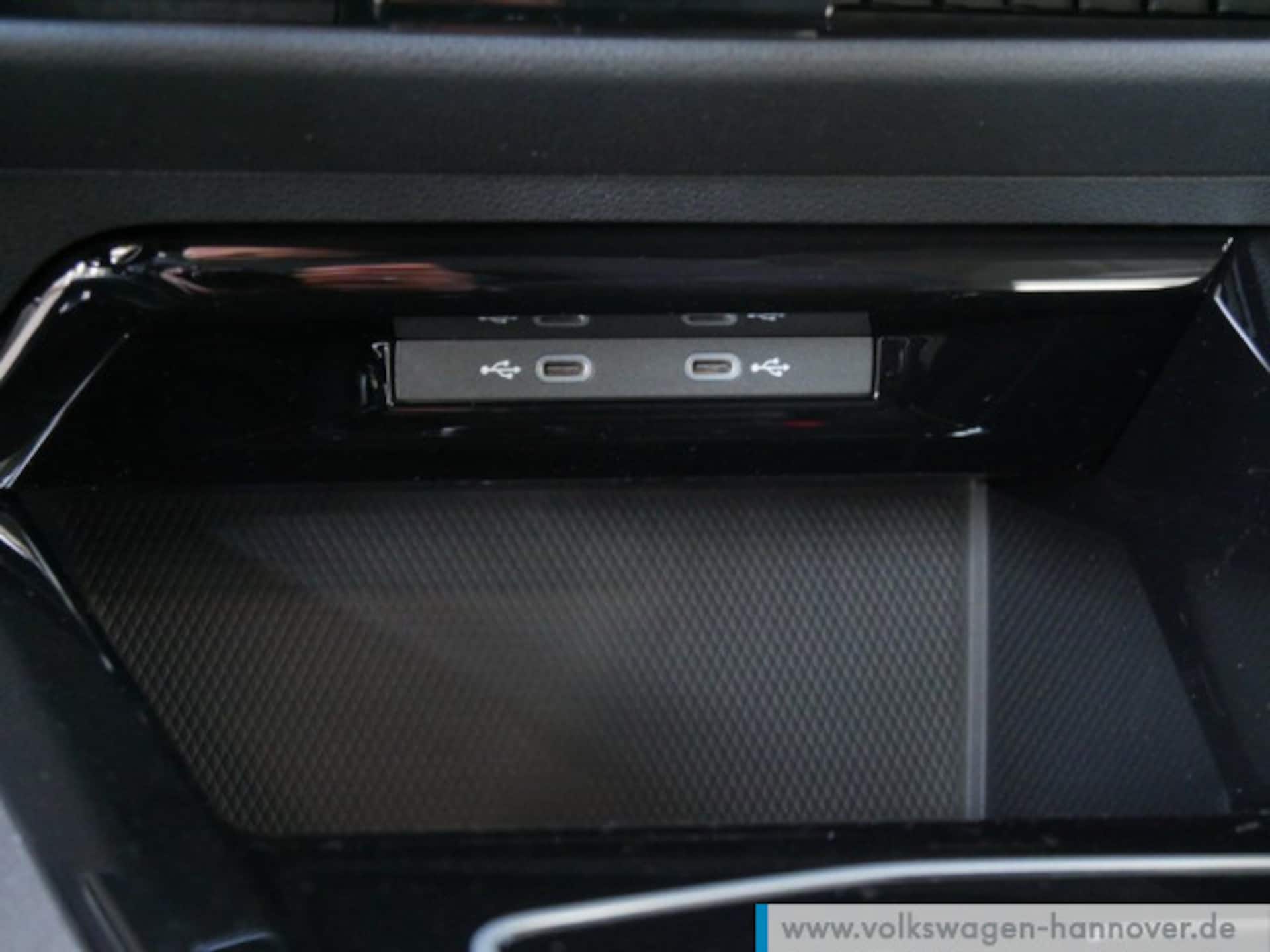 Volkswagen Golf Variant R-Line