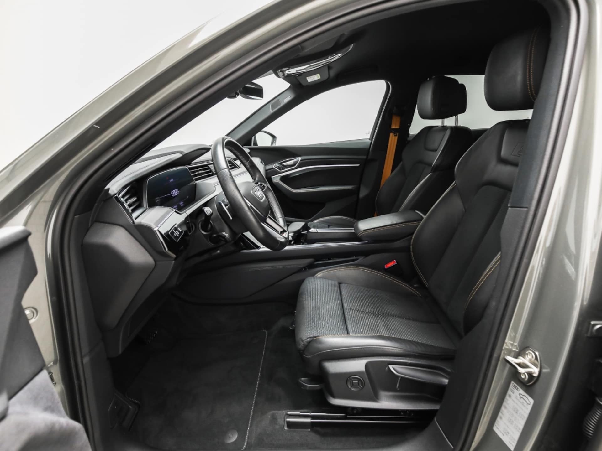 Audi e-tron S line
