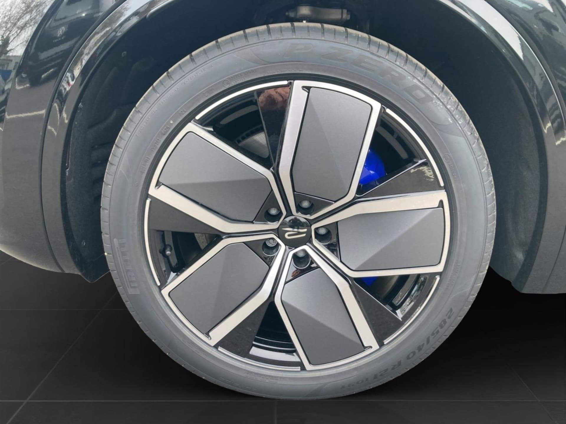 Volkswagen Touareg R