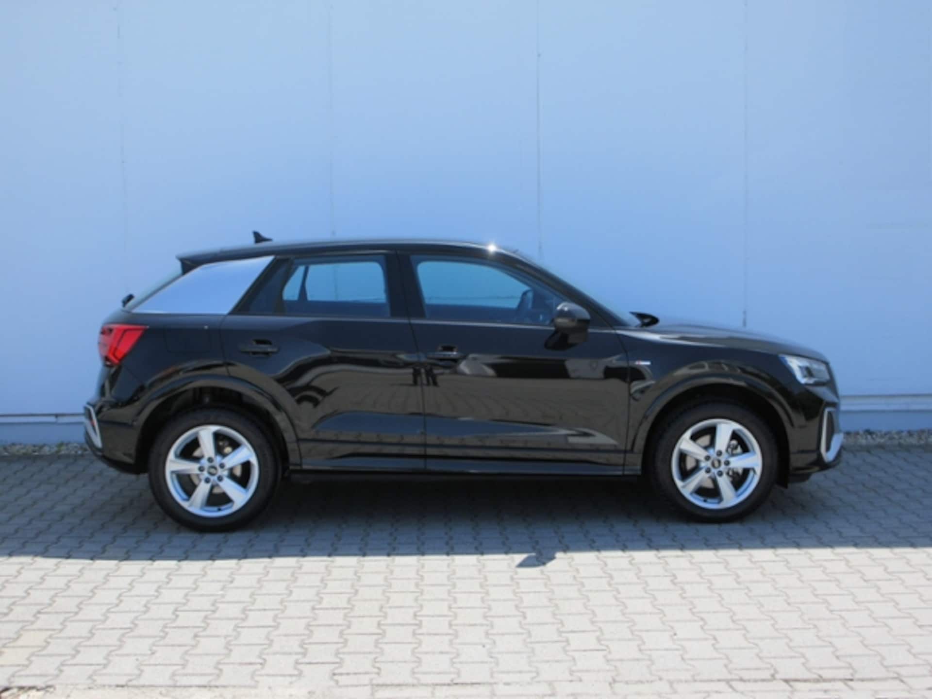 Audi Q2 S line