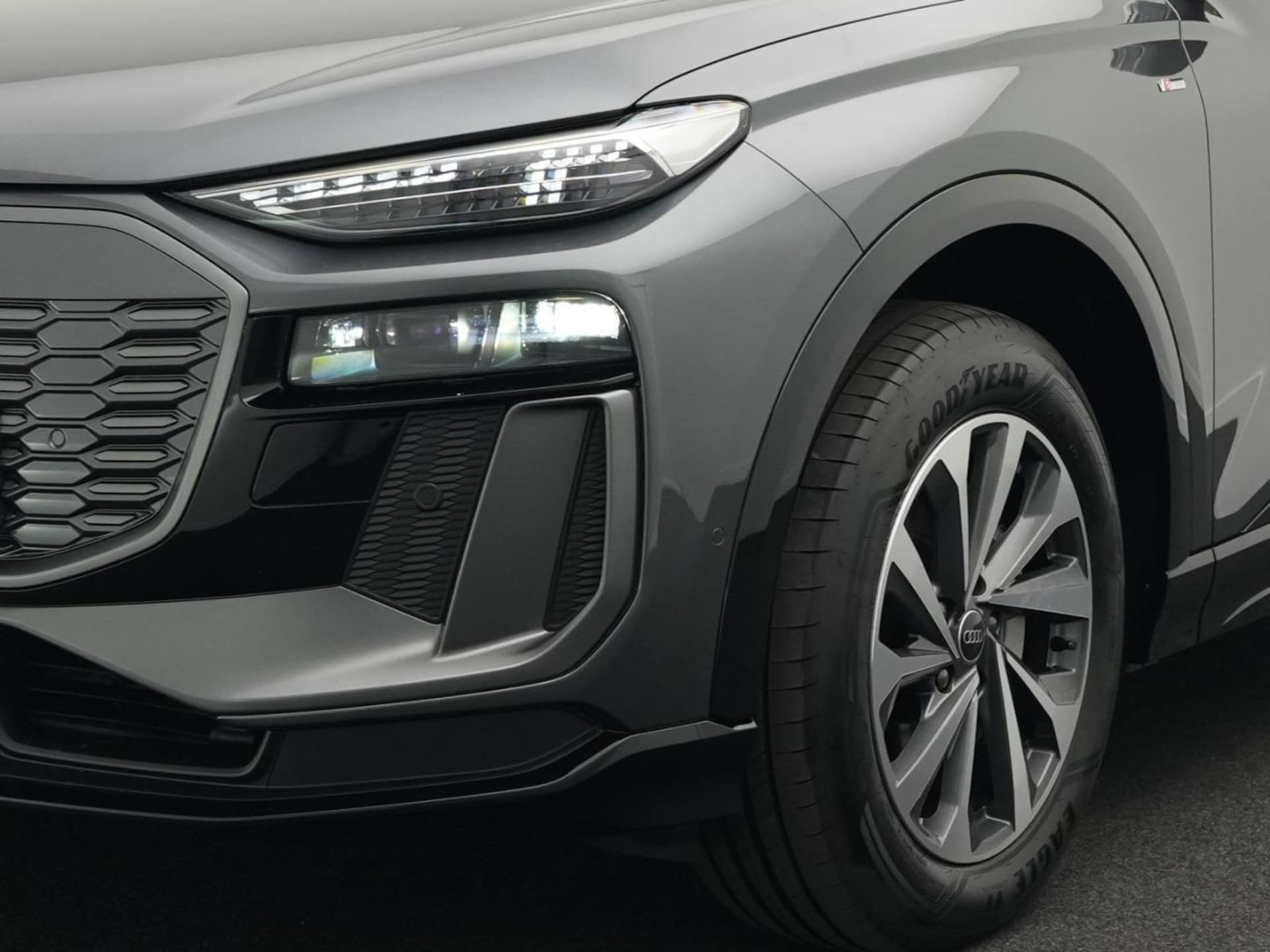 Audi Q6 SUV e-tron