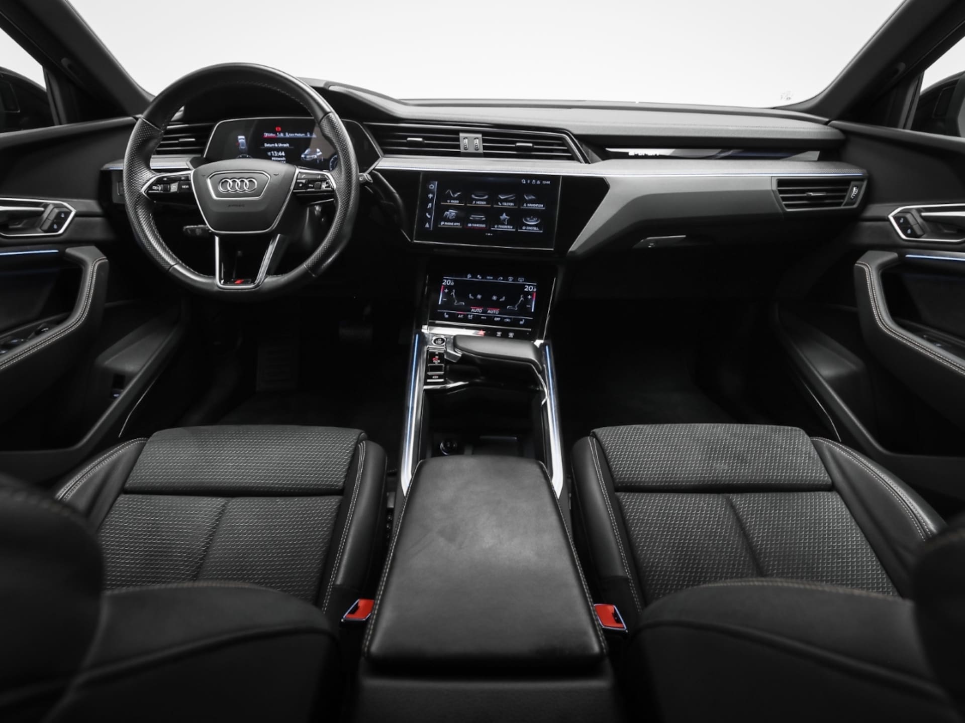 Audi e-tron S line