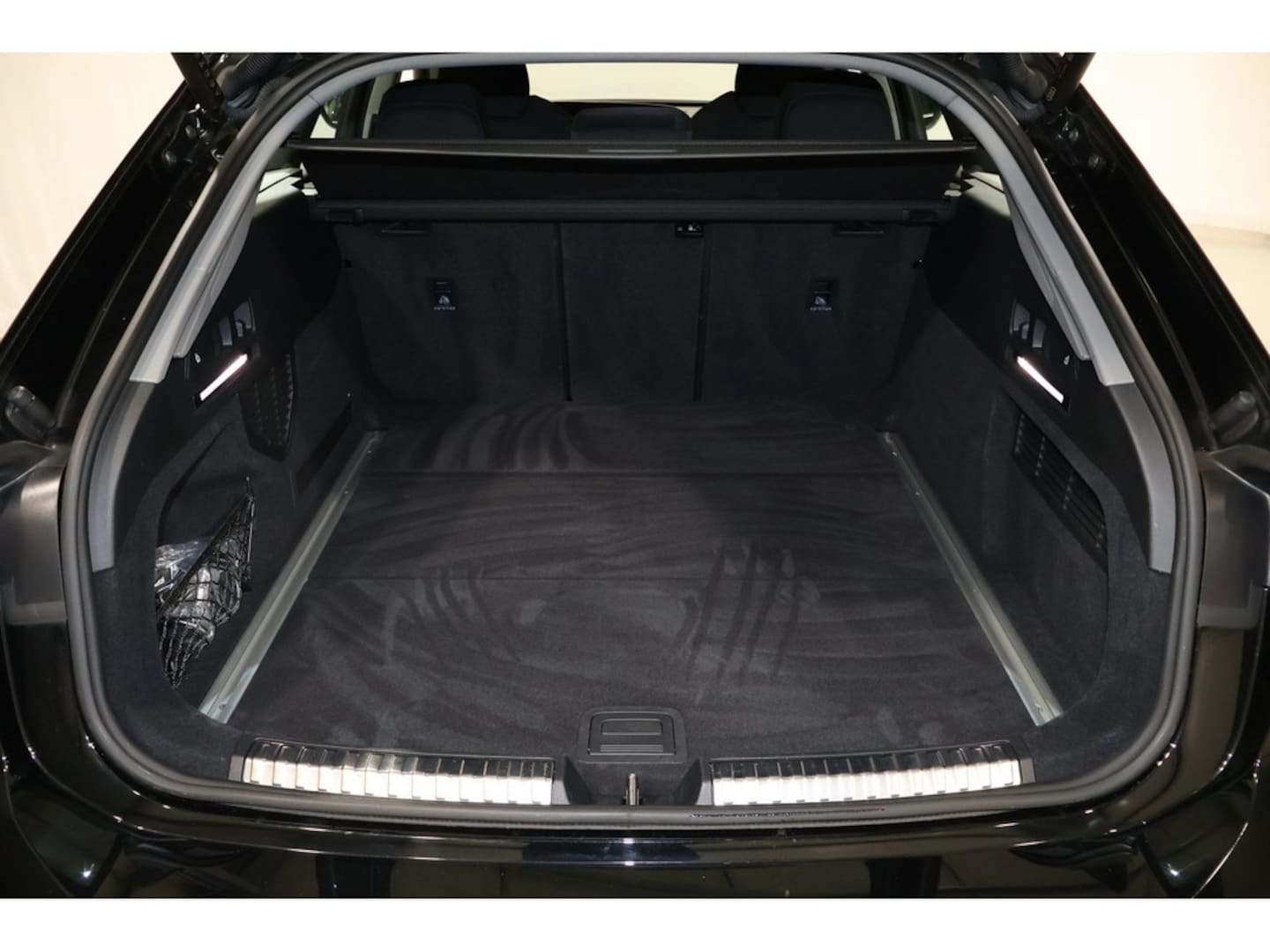 Bild über Audi A6 Avant TFSI 150 kW S tronic - für weitere Informationen kontaktieren Sie den Audi Partner