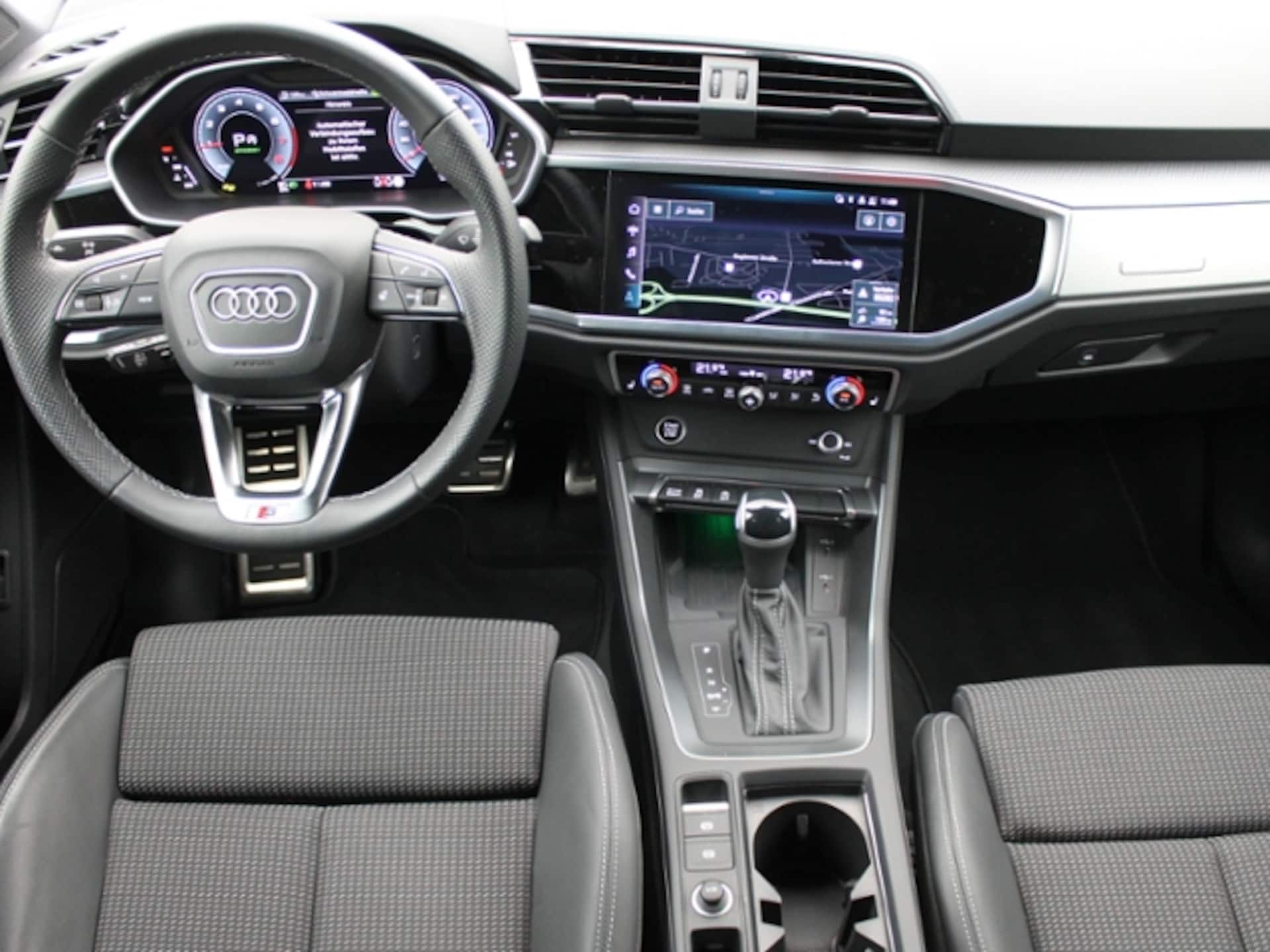 Audi Q3 SUV S line