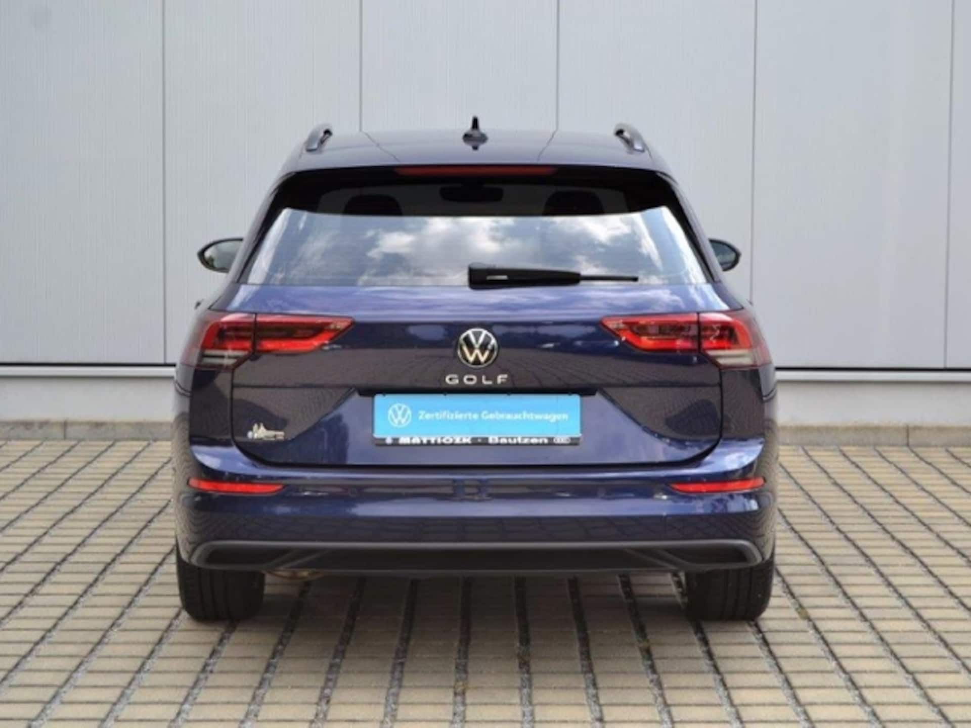 Volkswagen Golf Variant Life