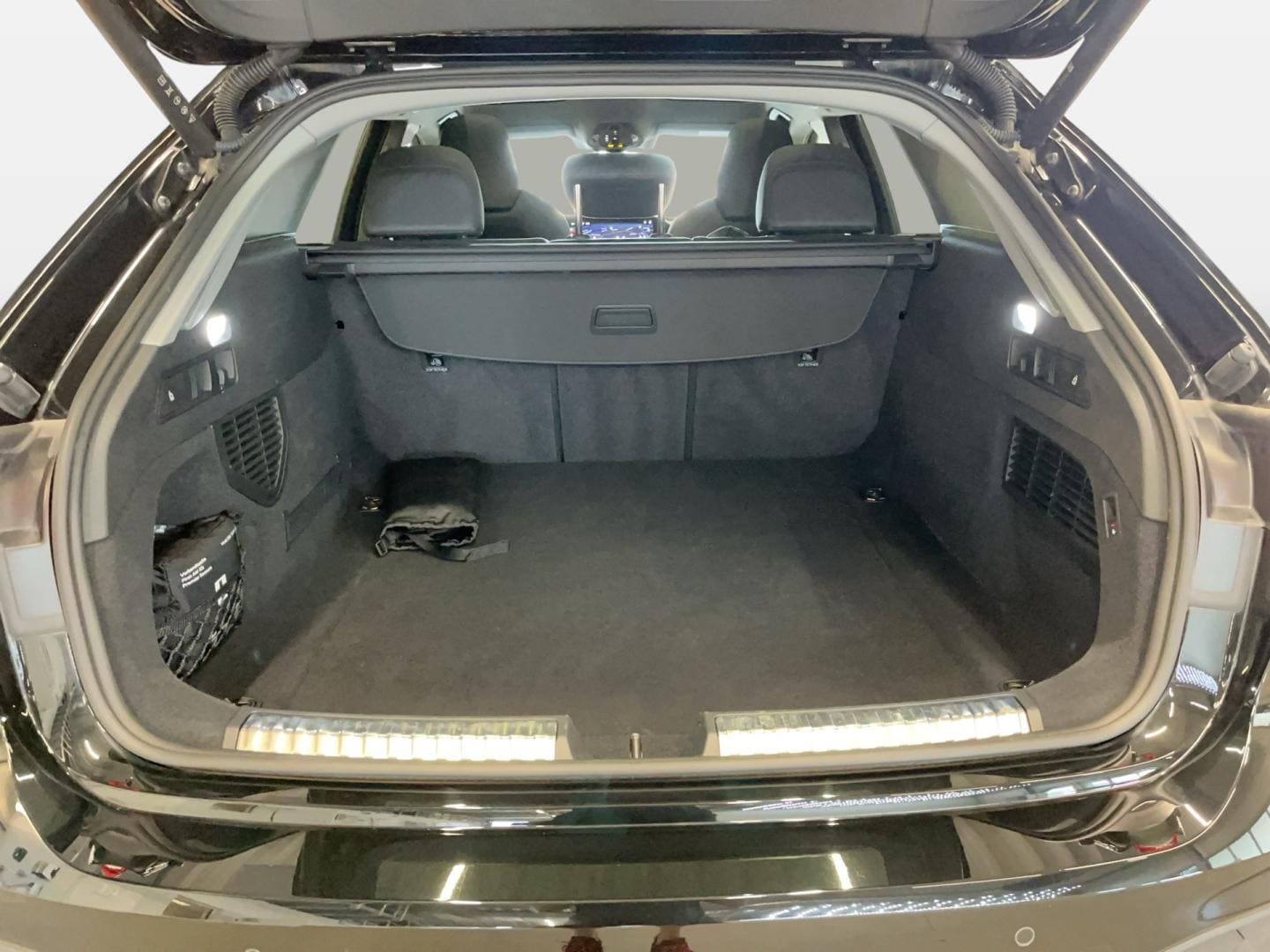 Bild über Audi A5 Avant TDI 150 kW S tronic - für weitere Informationen kontaktieren Sie den Audi Partner