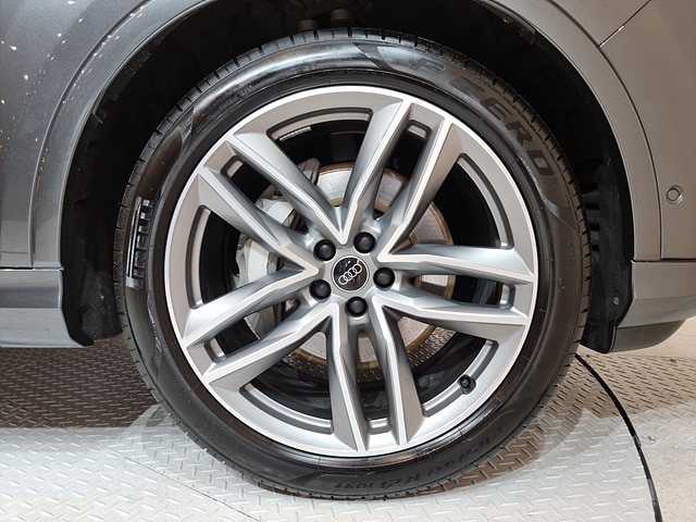 Audi Q7 55 TFSI quattro Premium 250 340 kW hp tiptronic 6