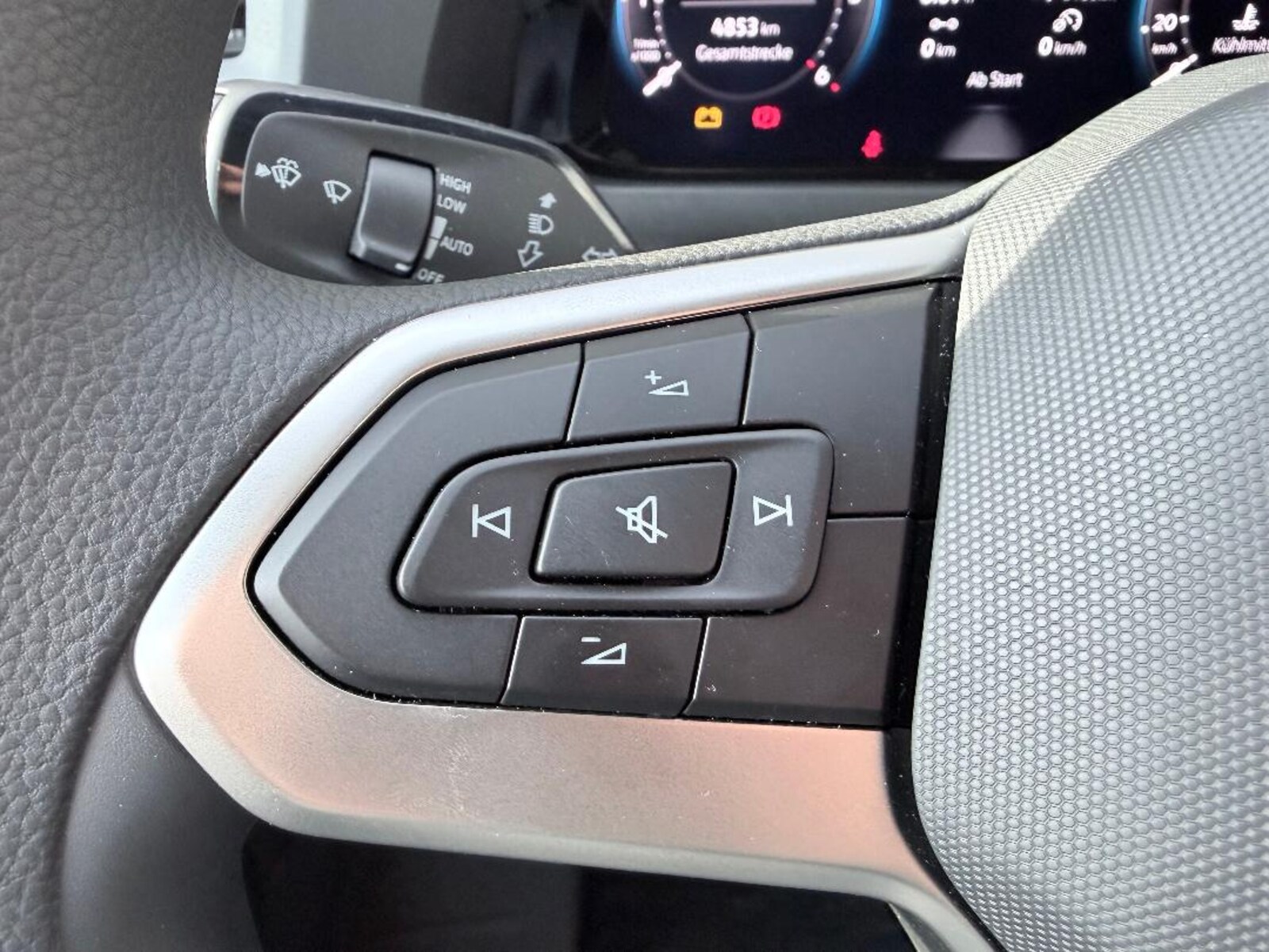 Volkswagen Crafter Kasten mittlerer Radstand – Bild 14