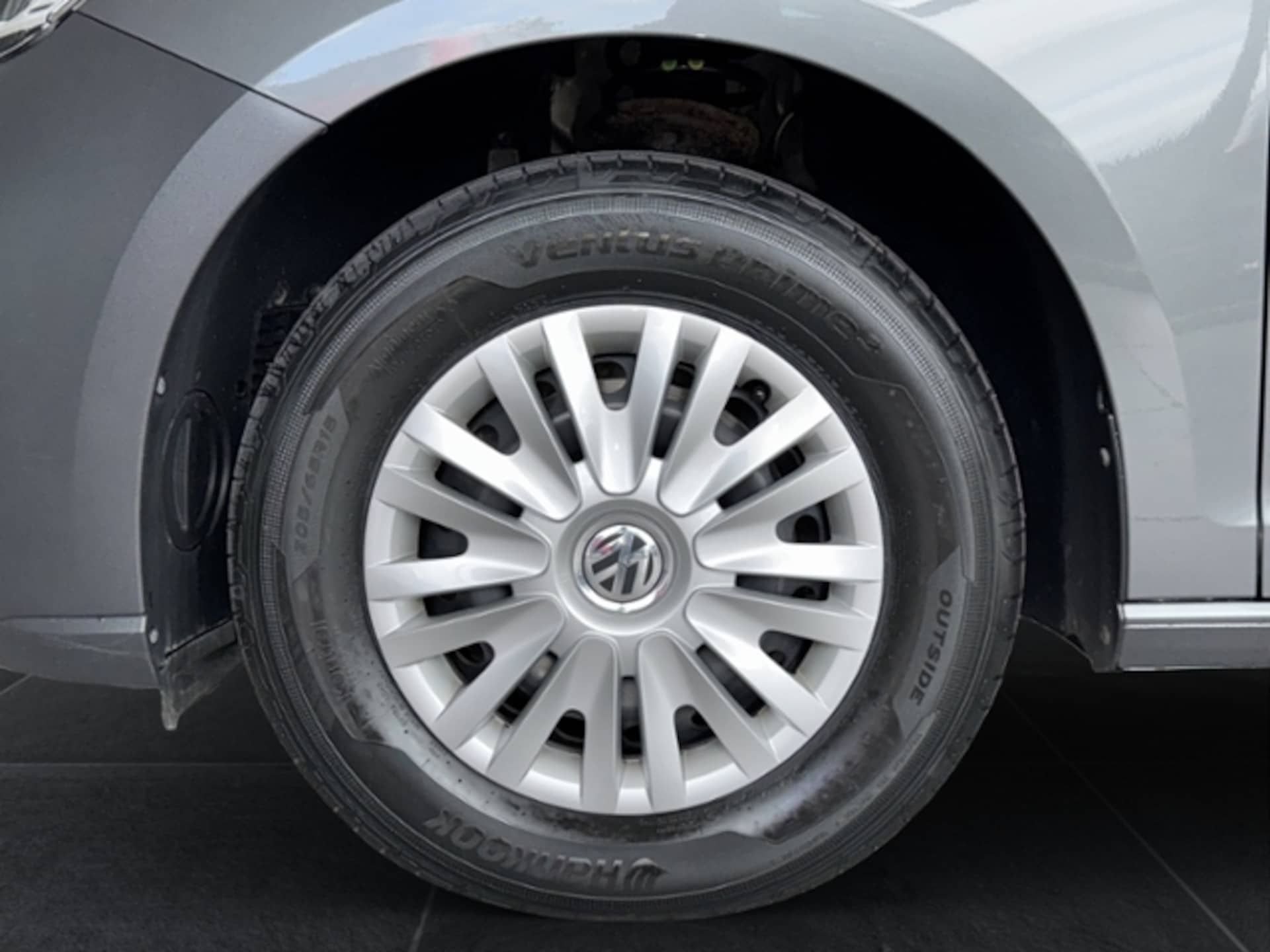 Volkswagen Caddy Basis-Modell