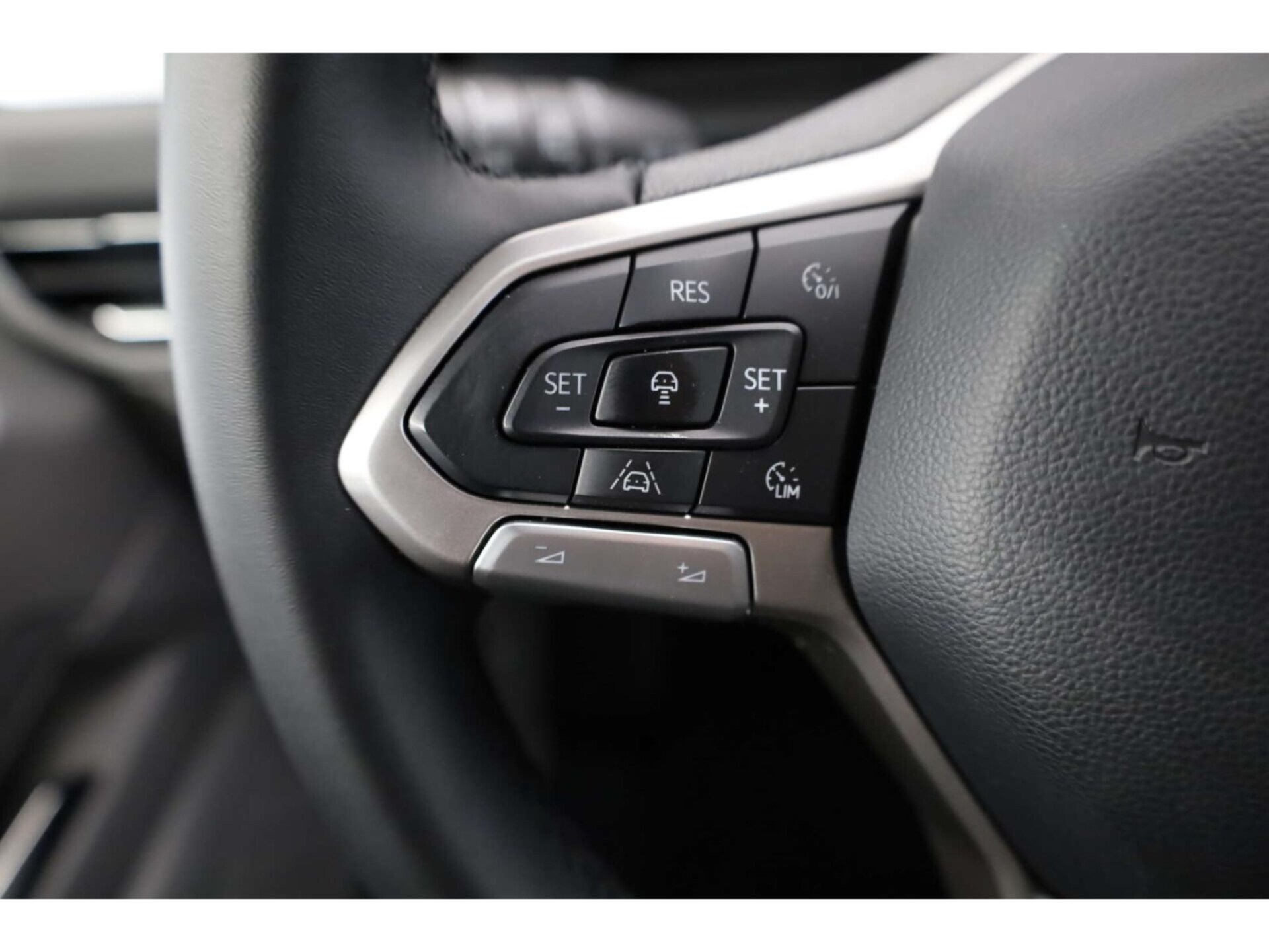 Volkswagen Caravelle langer Radstand Life