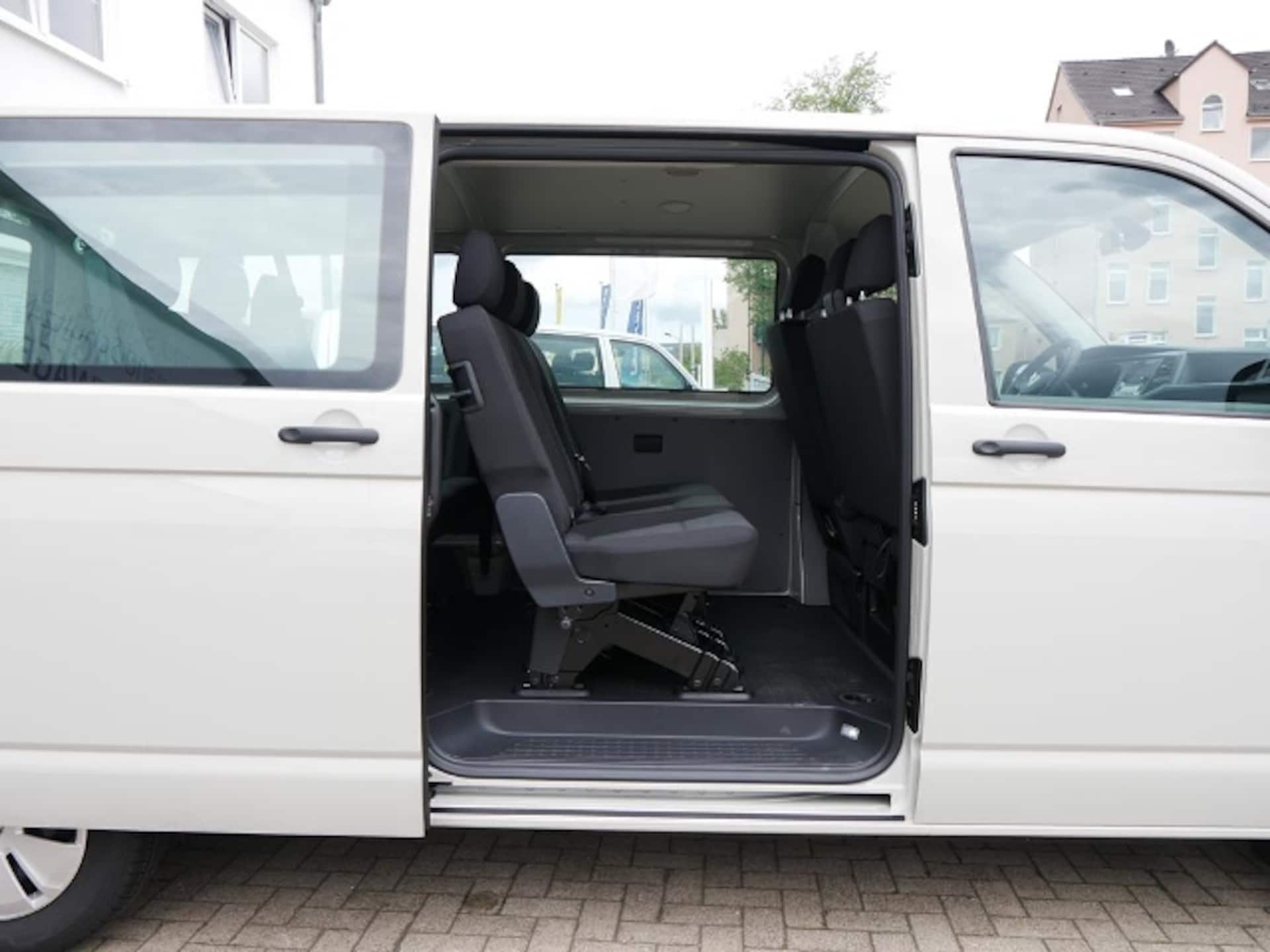 Volkswagen T6.1 Transporter Kombi langer Radstand