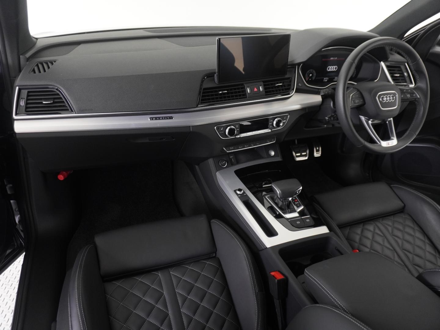 Audi Q5 Sportback 40 TDI quattro S line 150(204) kW(PS) S tronic for more details contact your dealer