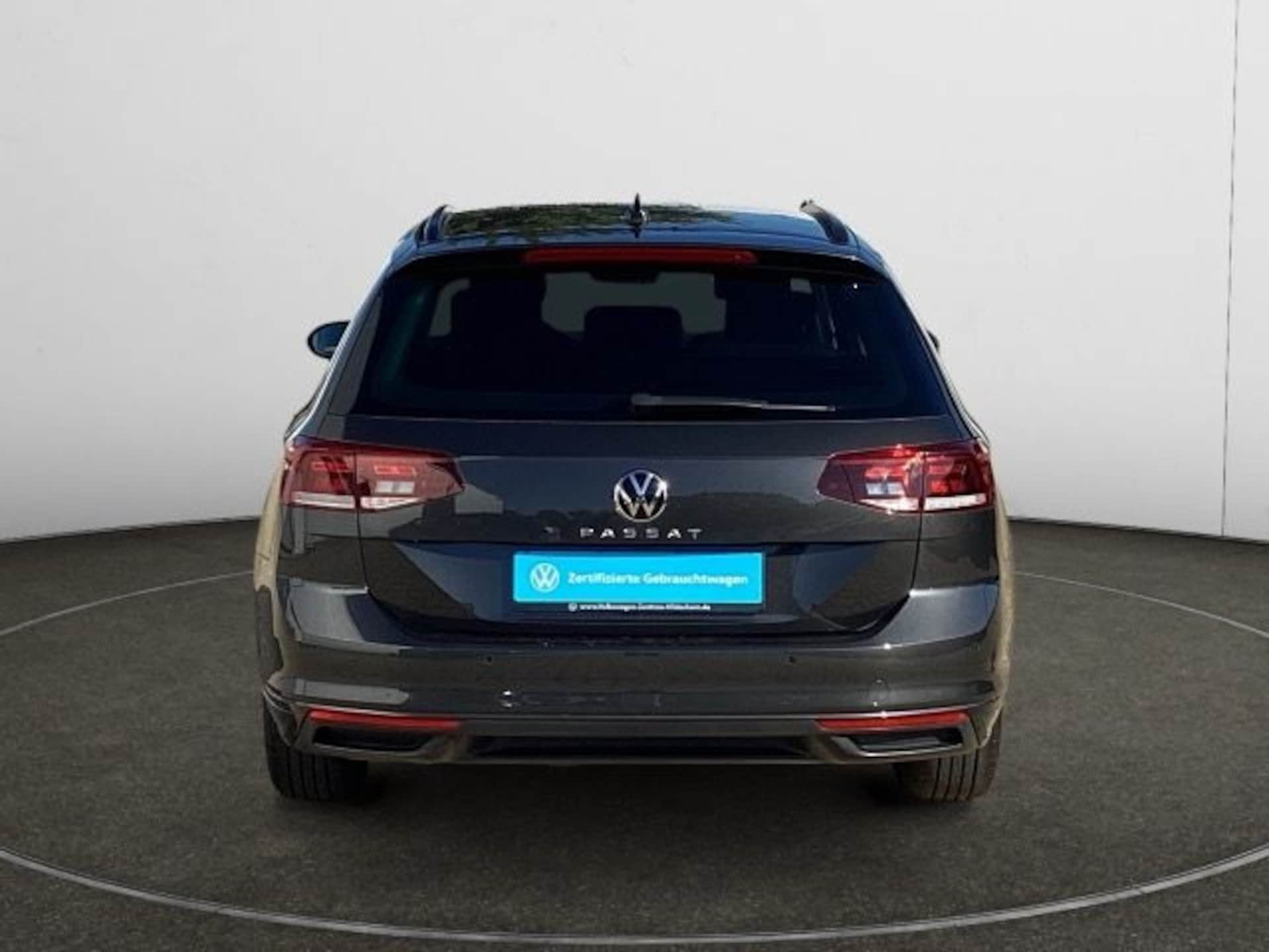 Volkswagen Passat Variant Basis-Modell