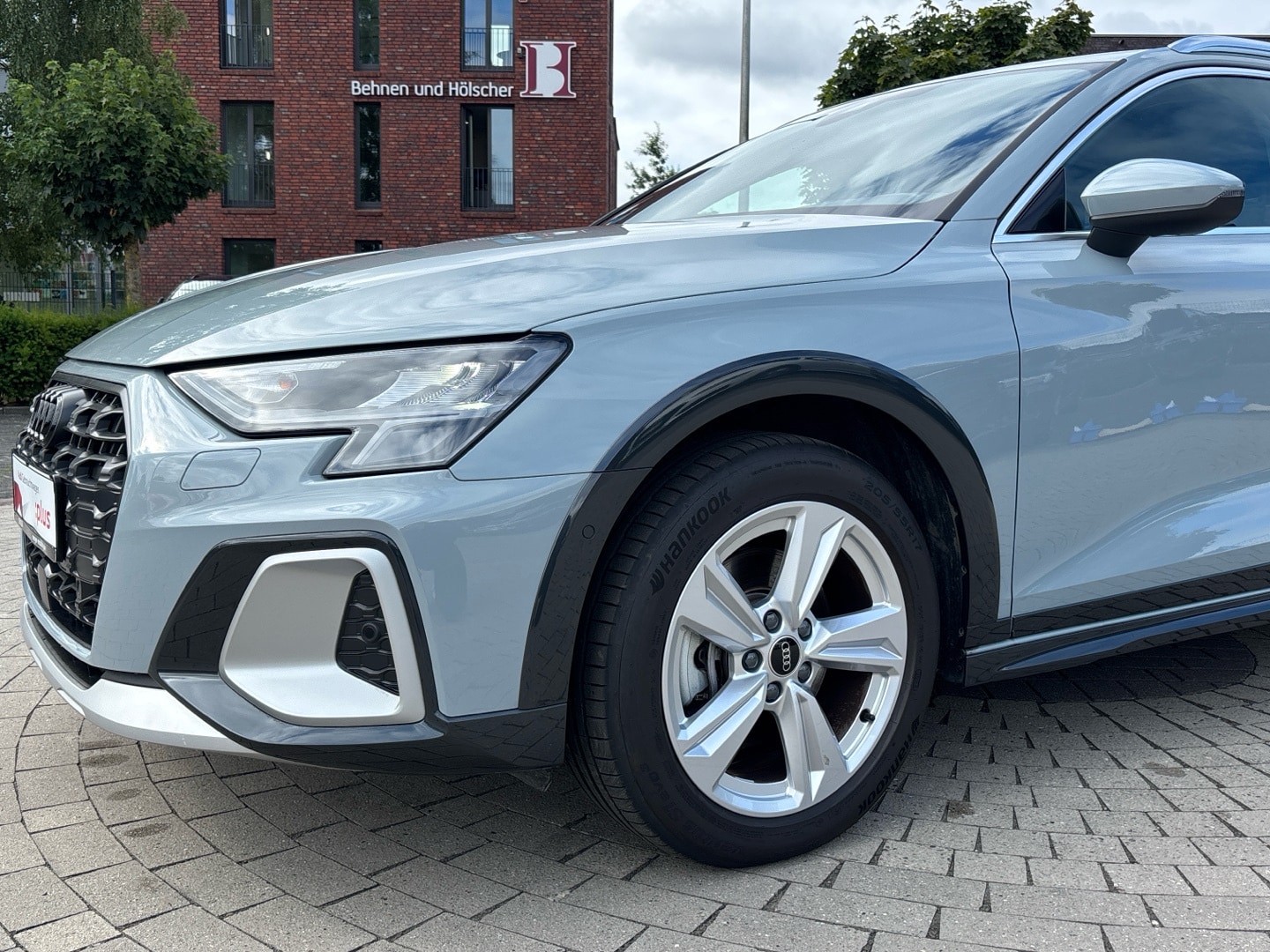 Bild über Audi A3 allstreet 35 TFSI S tronic - für weitere Informationen kontaktieren Sie den Audi Partner