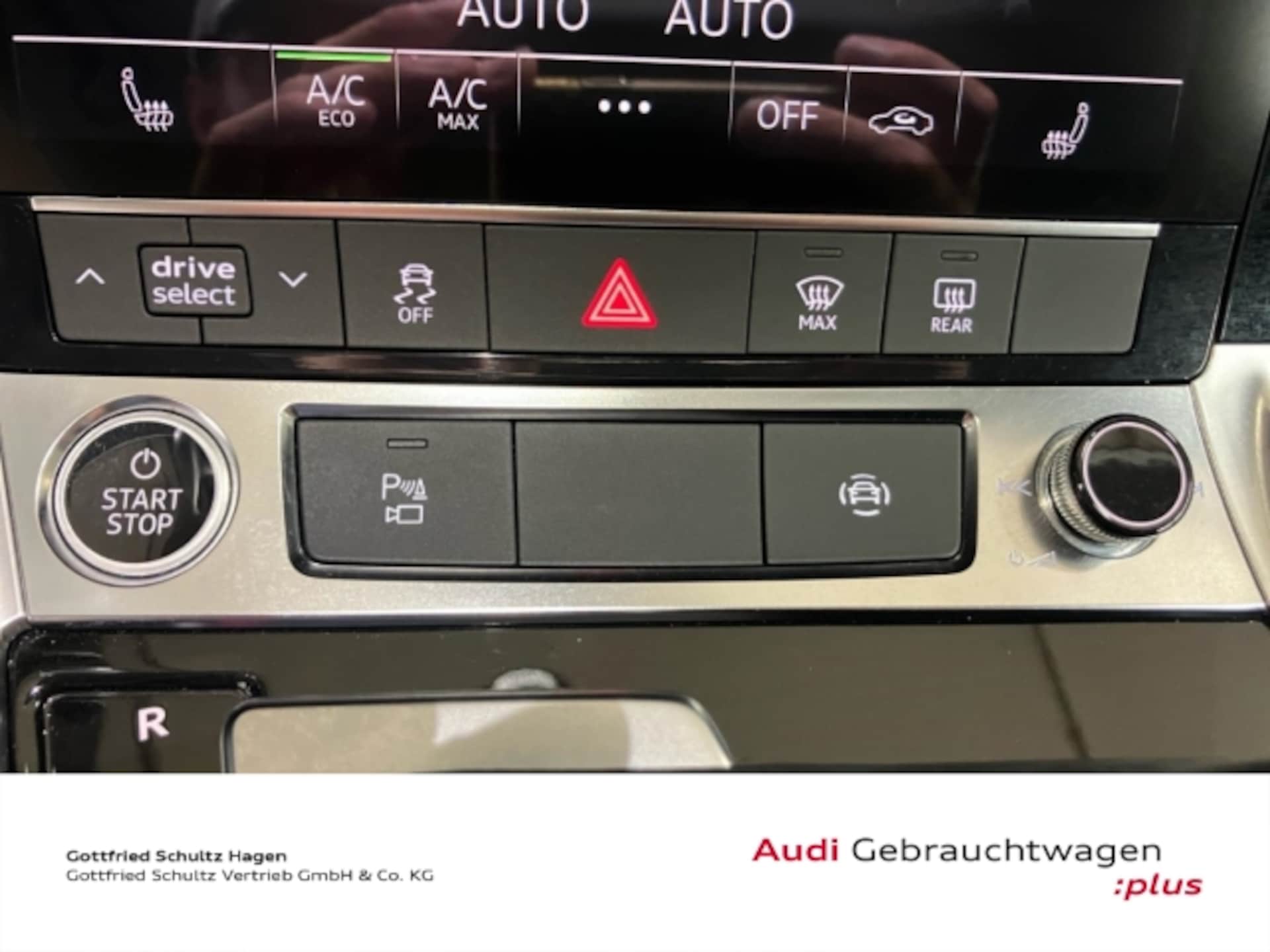 Audi Q8 e-tron S line