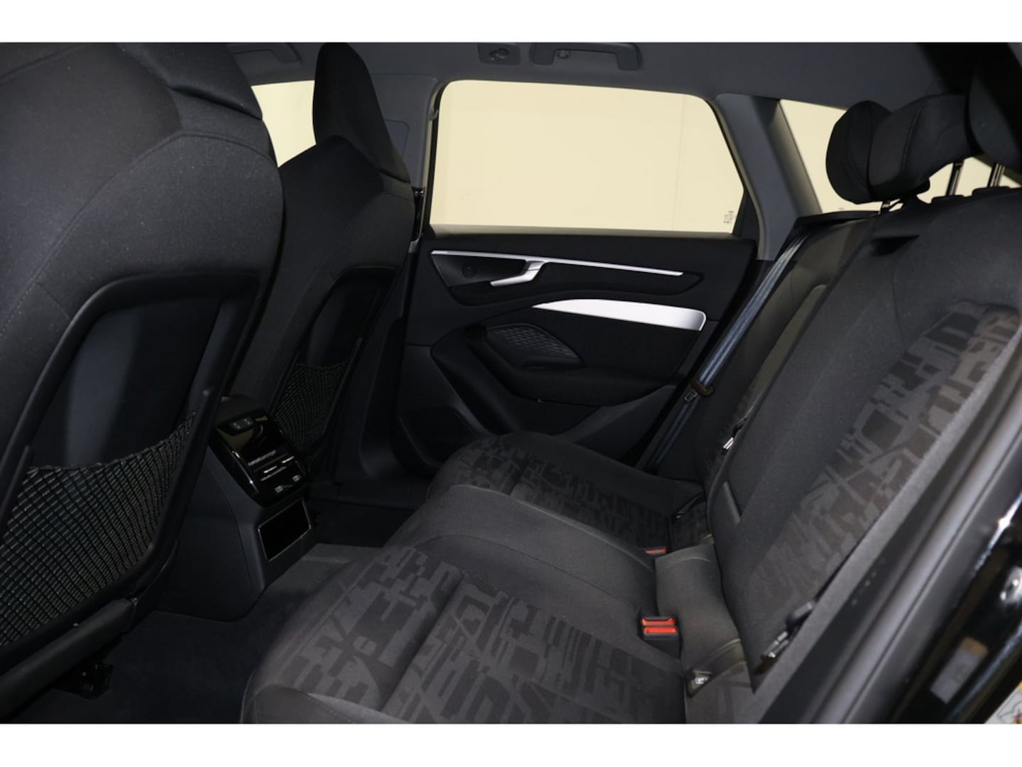 Bild über Audi A6 Avant TFSI 150 kW S tronic - für weitere Informationen kontaktieren Sie den Audi Partner