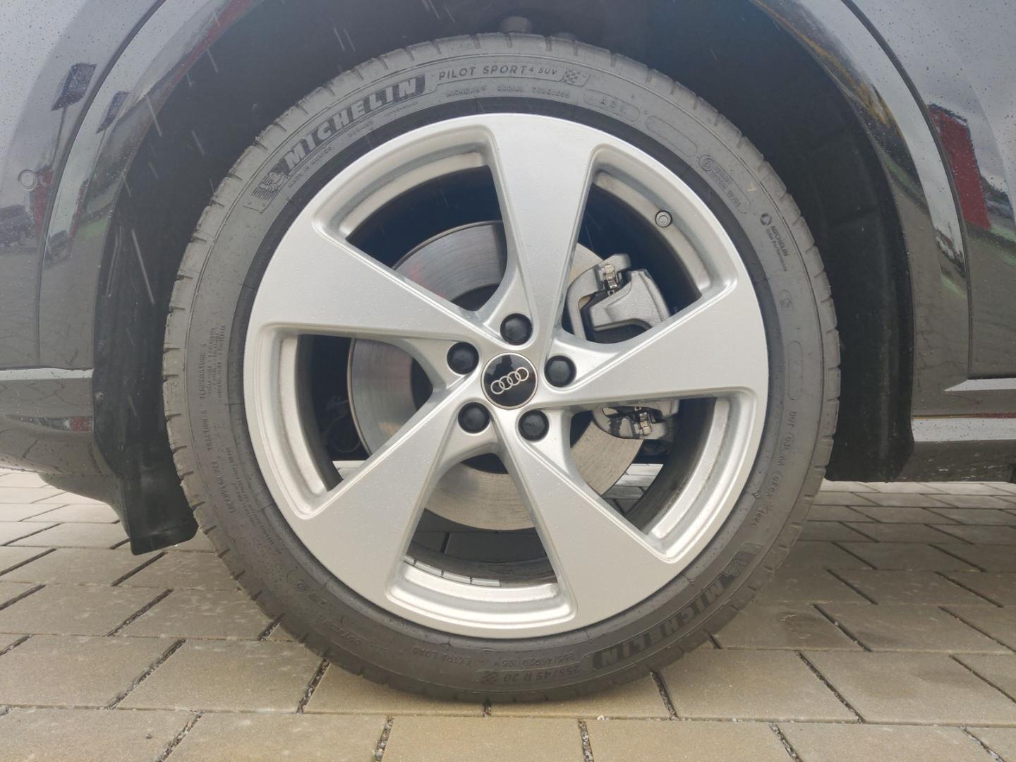 Image about Audi Q5 SUV TDI quattro 150 kW S tronic