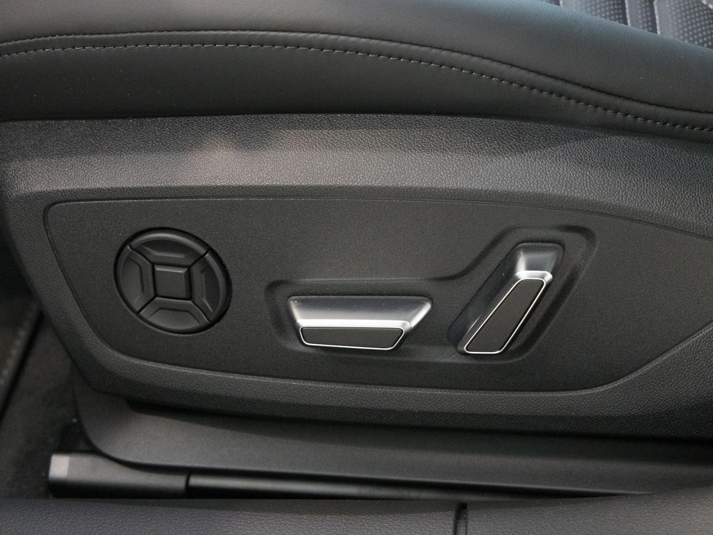 Image about Audi RS 6 Avant performance quattro tiptronic