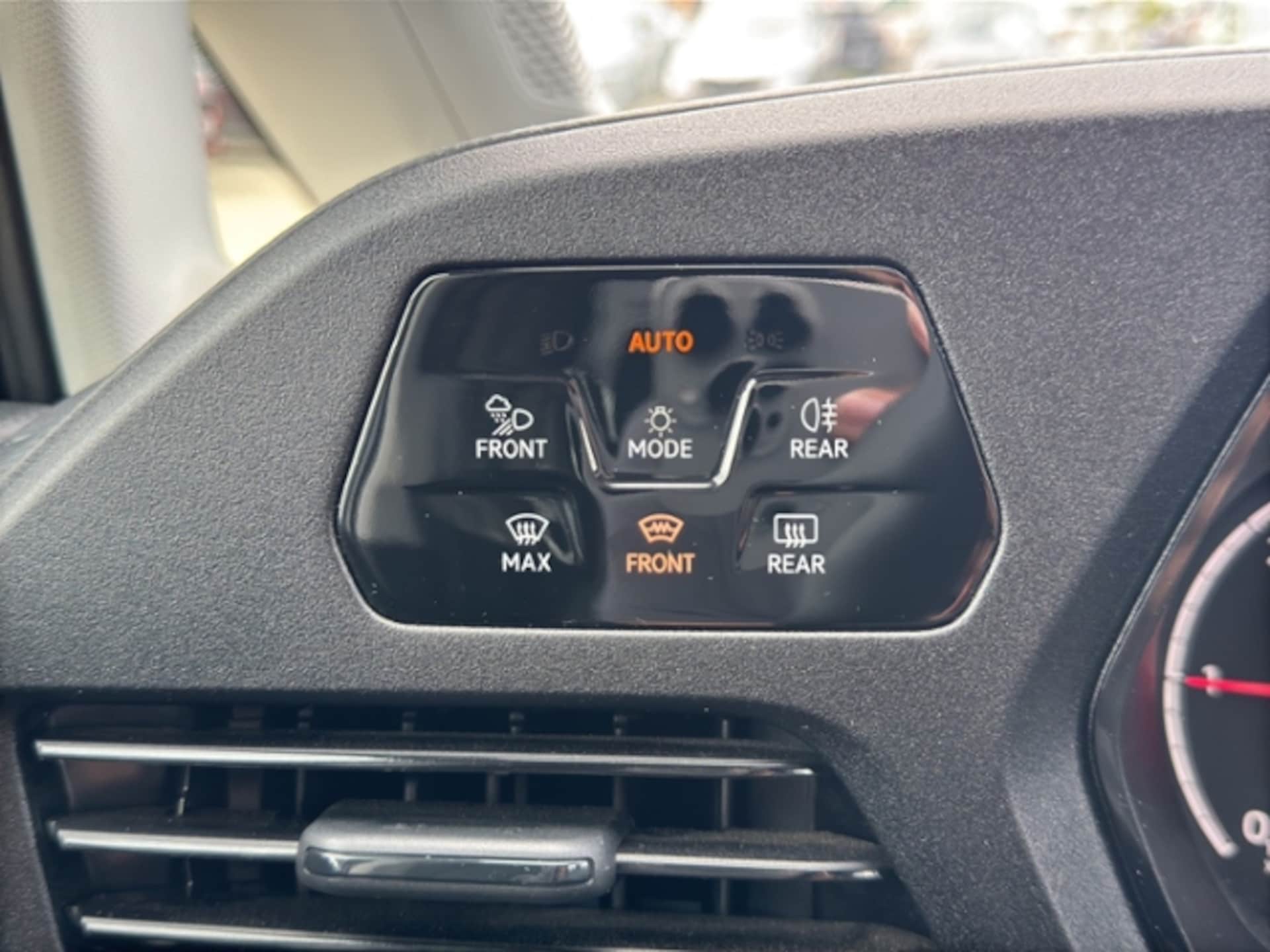 Volkswagen Caddy Basis-Modell
