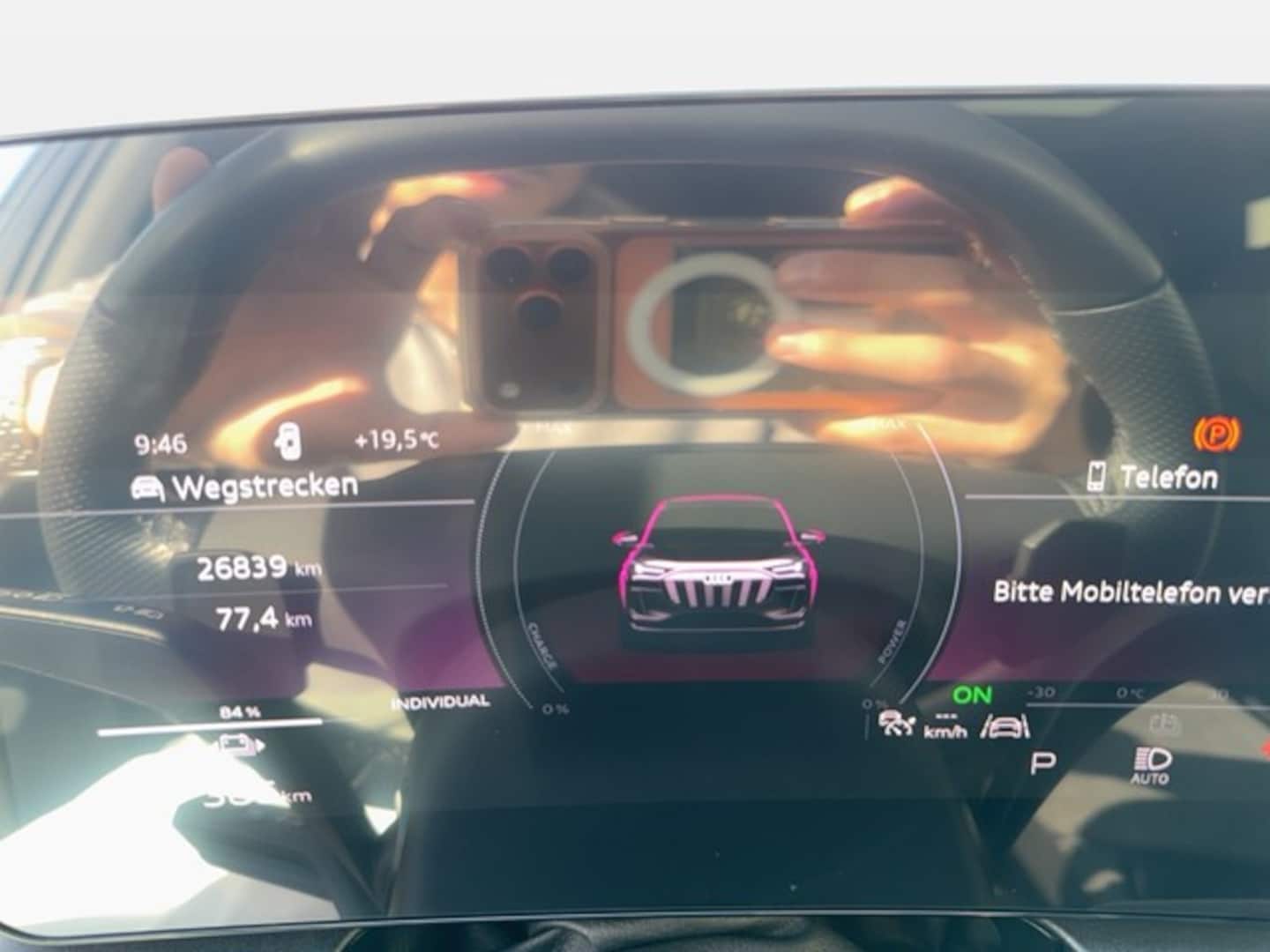 Bild über Audi SQ6 SUV e-tron e-tron quattro - für weitere Informationen kontaktieren Sie den Audi Partner