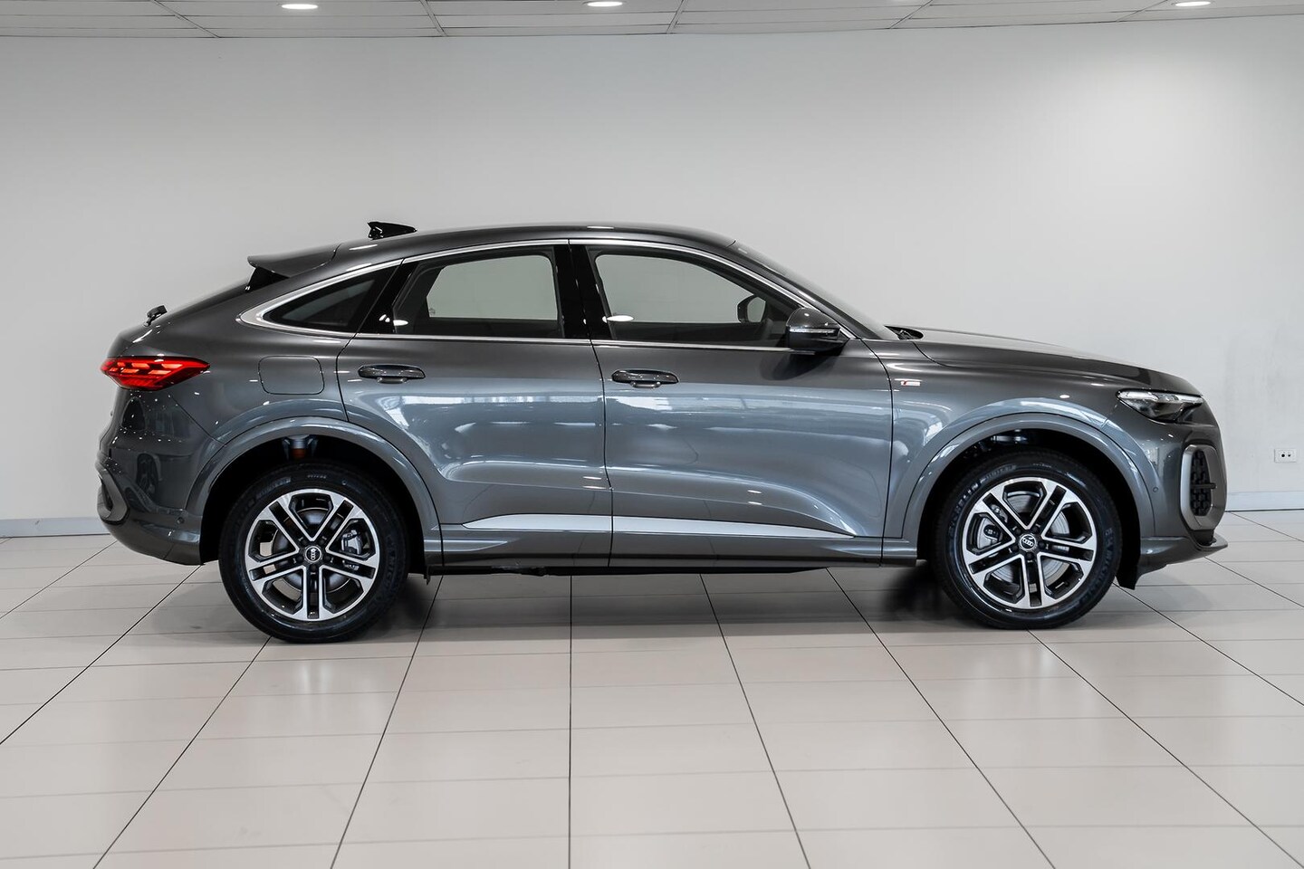 Image about Audi Q5 Sportback TDI quattro 150 kW
