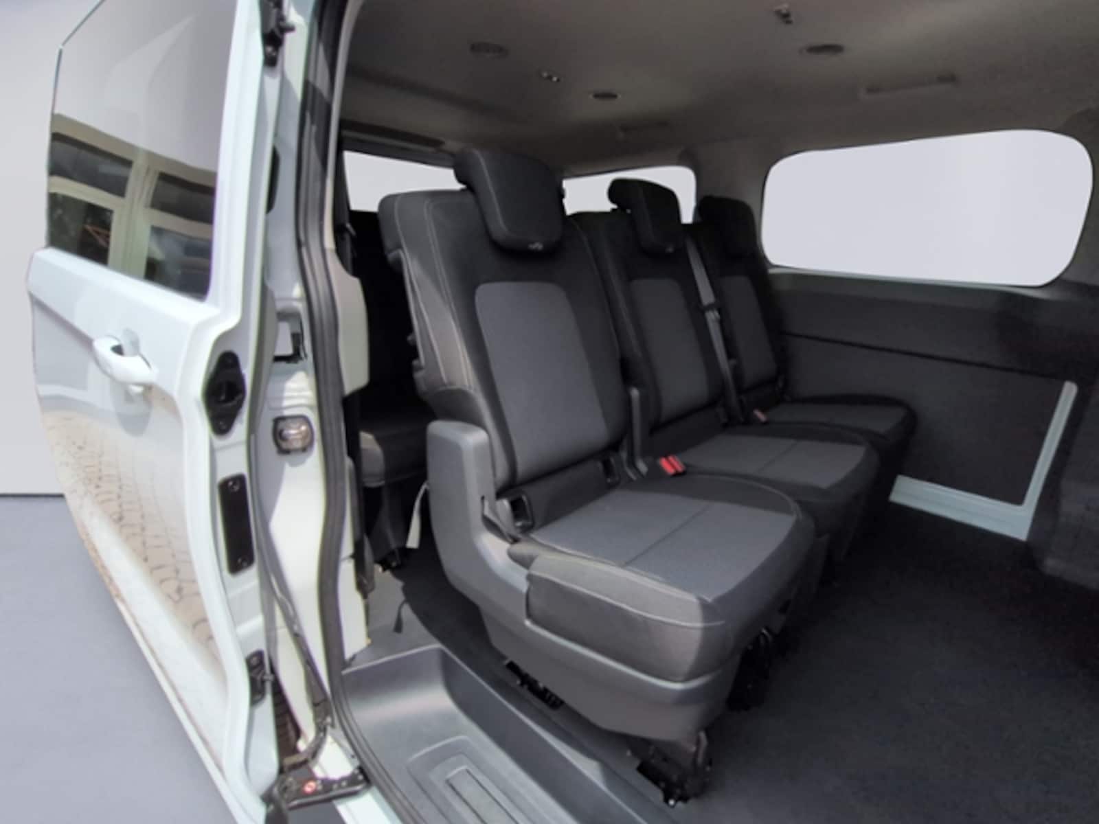 Volkswagen Transporter Kombi kurzer Radstand – Bild 16