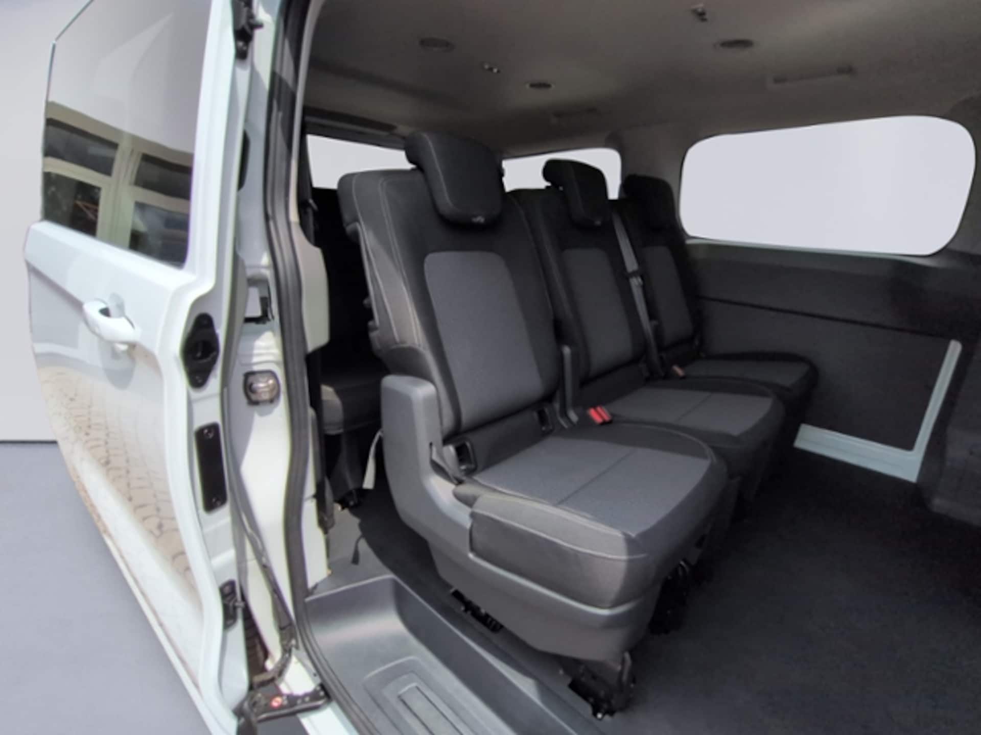 Volkswagen Transporter Kombi kurzer Radstand