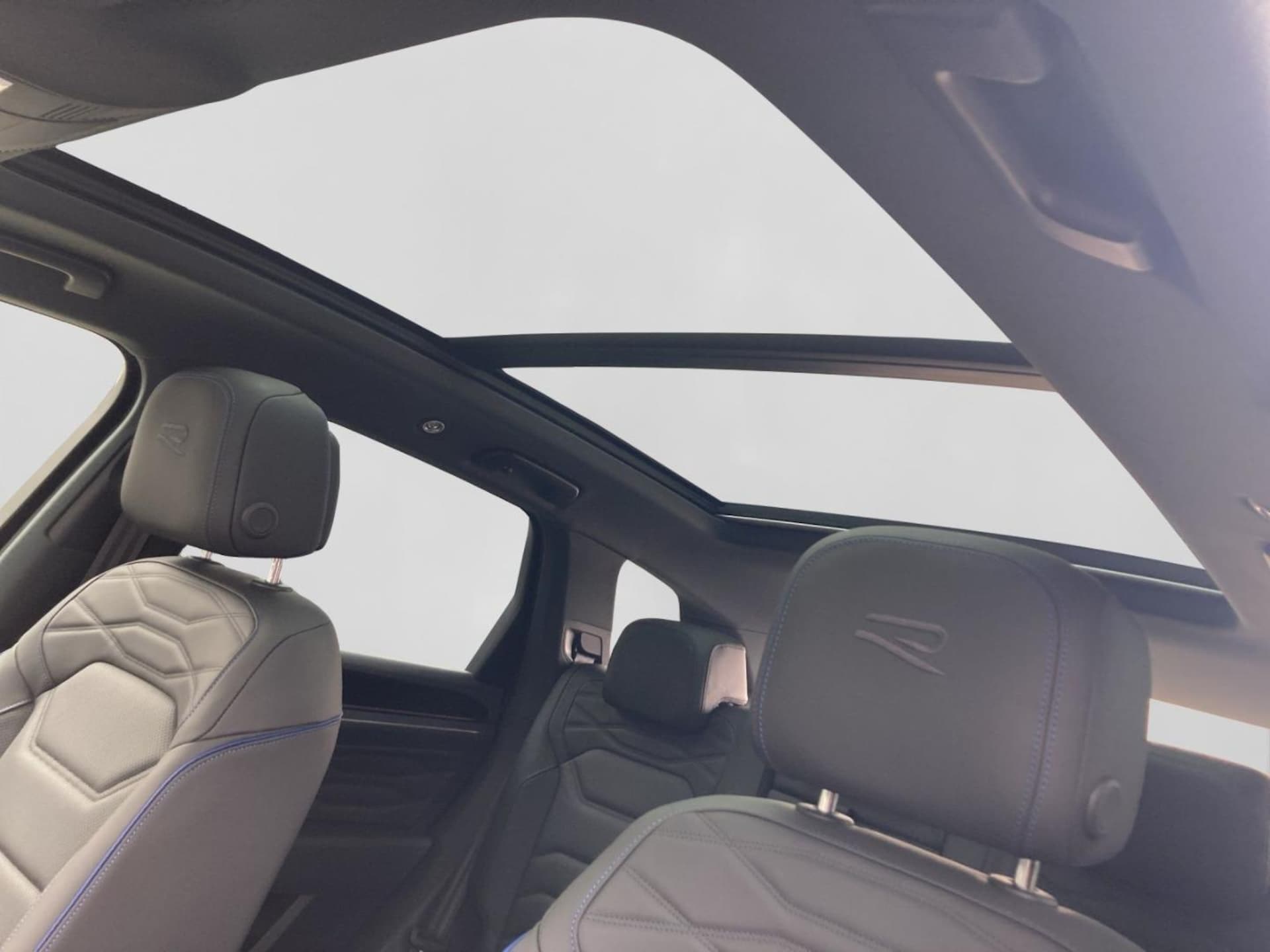 Volkswagen Touareg R