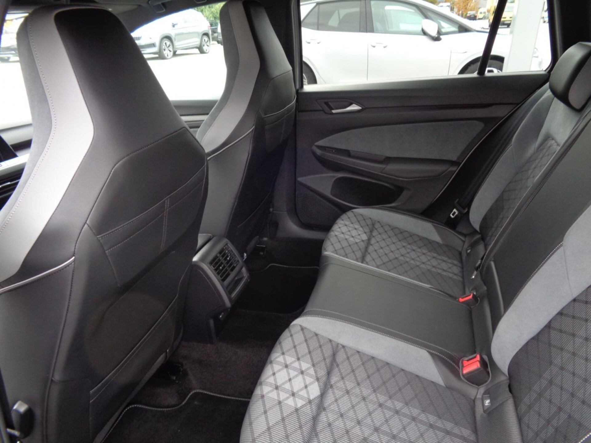 Volkswagen Golf Variant R-Line