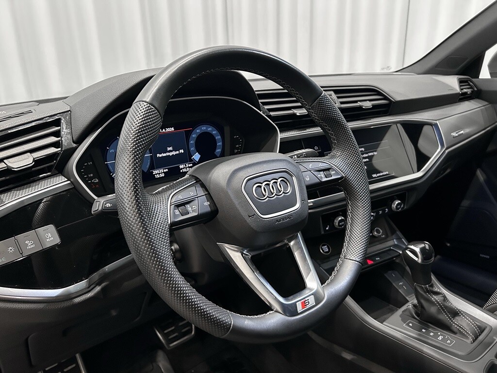 Bild som visar&nbsp;Audi Q3 TFSI e&nbsp;Q3 45 TFSI e S line 245 hk S tronic - för mer information kontakta din Audi Partner