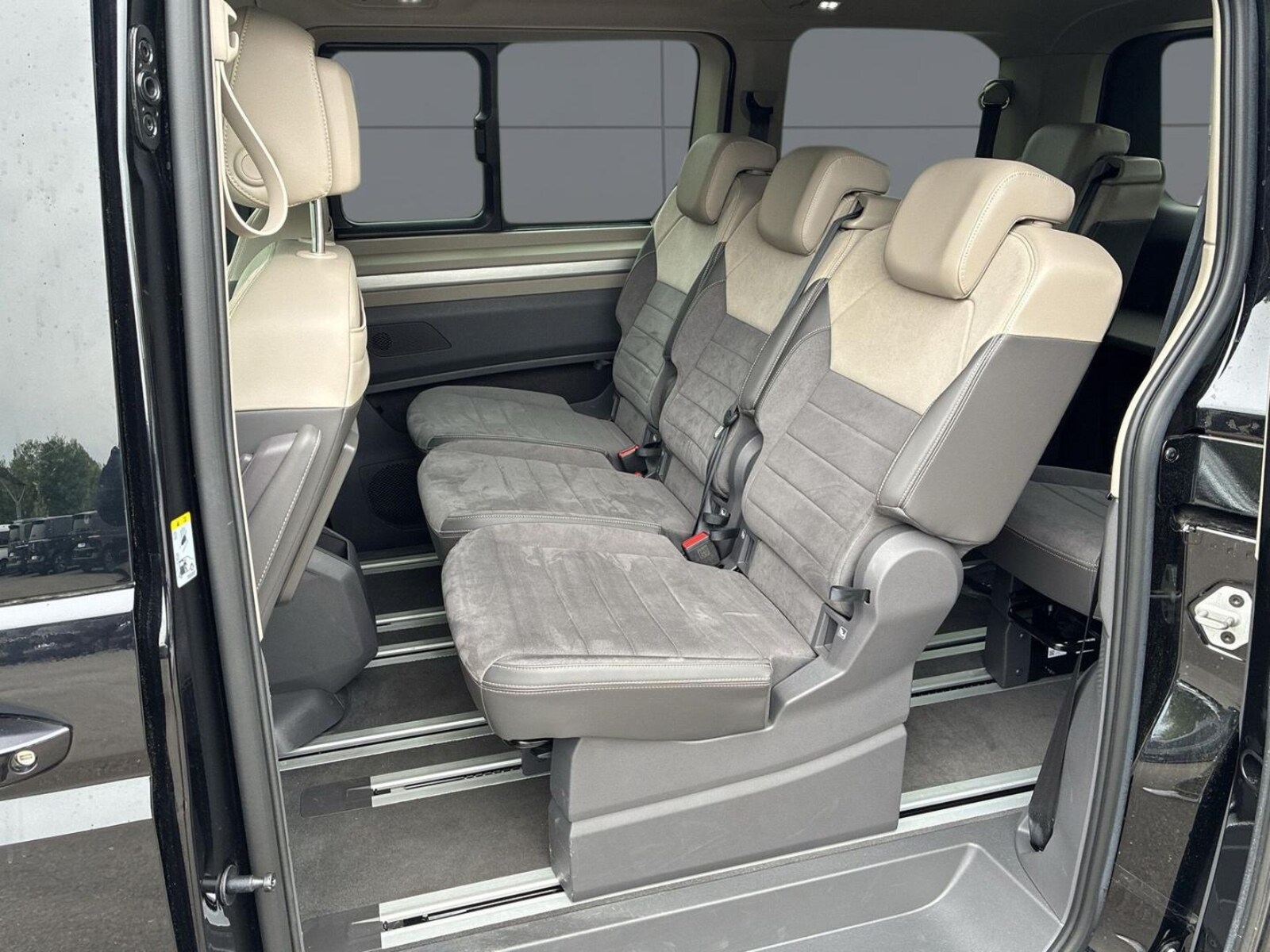 Volkswagen Multivan – Bild 10