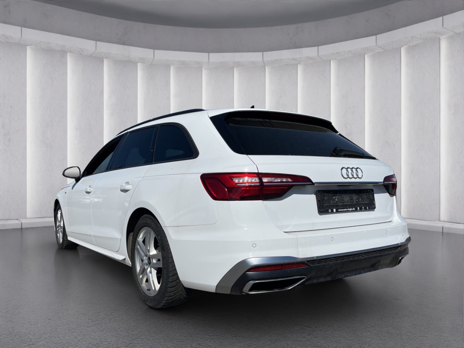 Audi A4 Avant S line