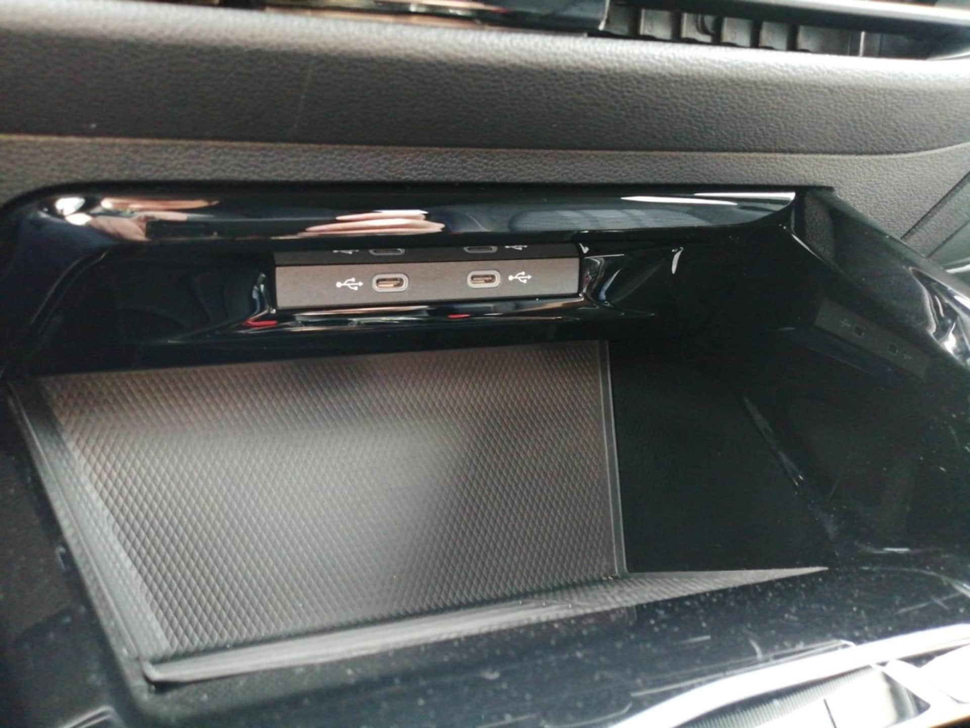 Volkswagen Golf Variant R-Line