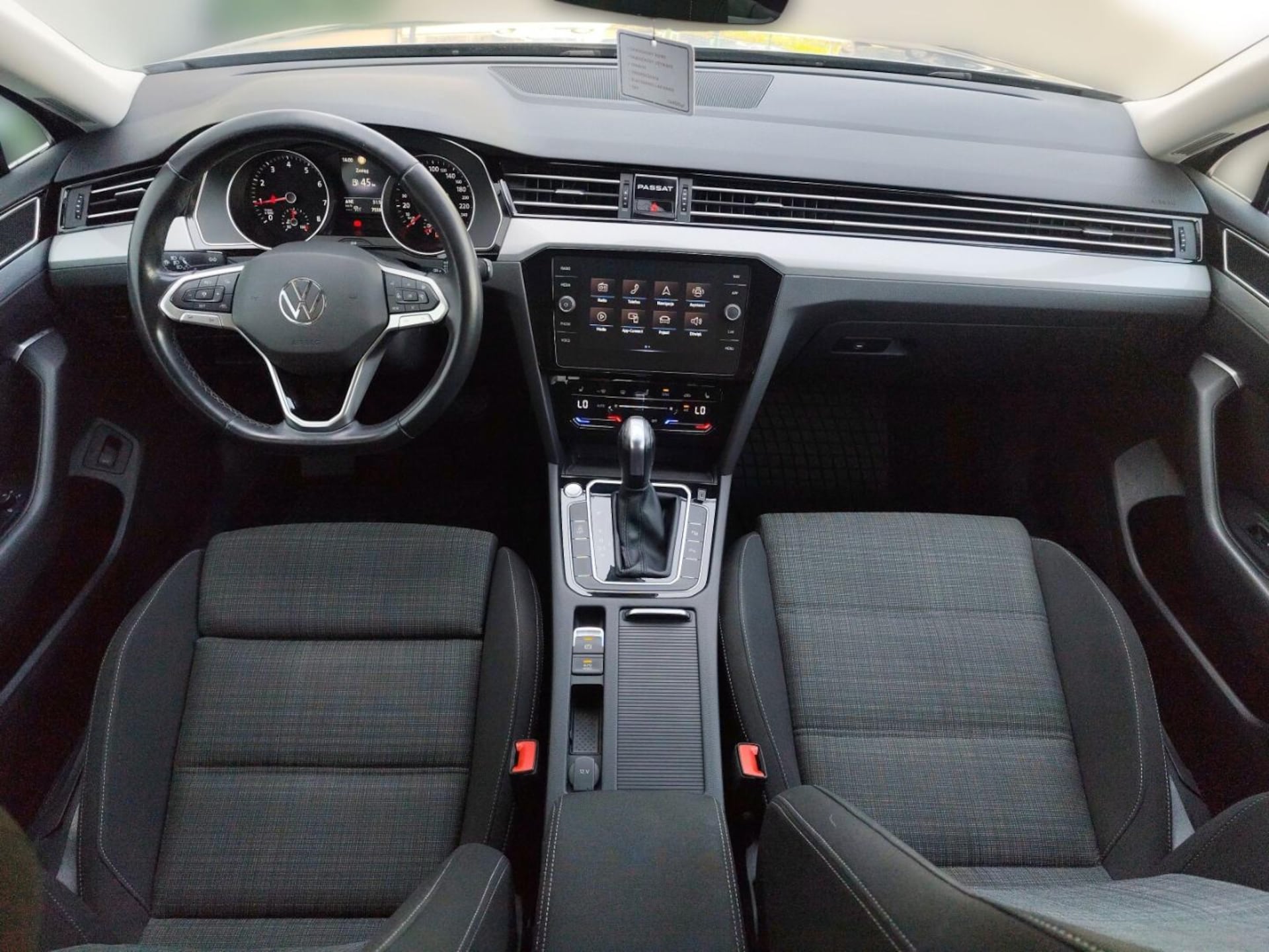 Volkswagen Passat Business