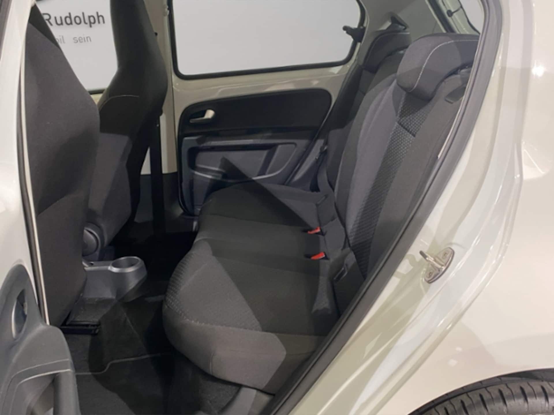 Volkswagen up! ACTIVE