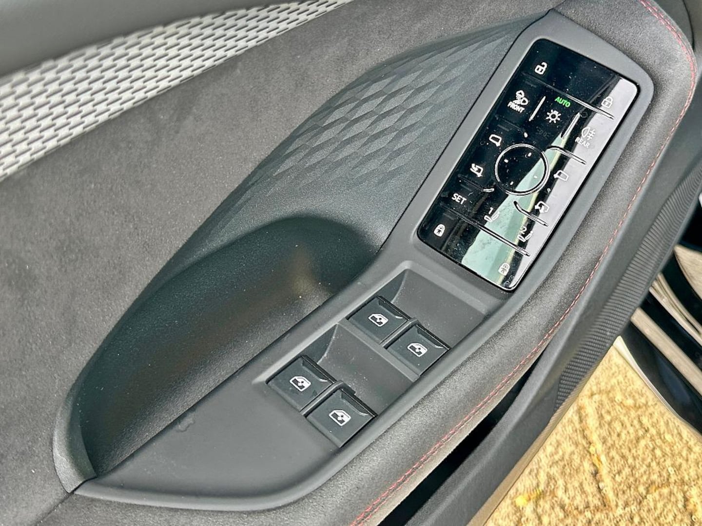 Bild über Audi A5 Avant TDI quattro 150 kW S tronic - für weitere Informationen kontaktieren Sie den Audi Partner