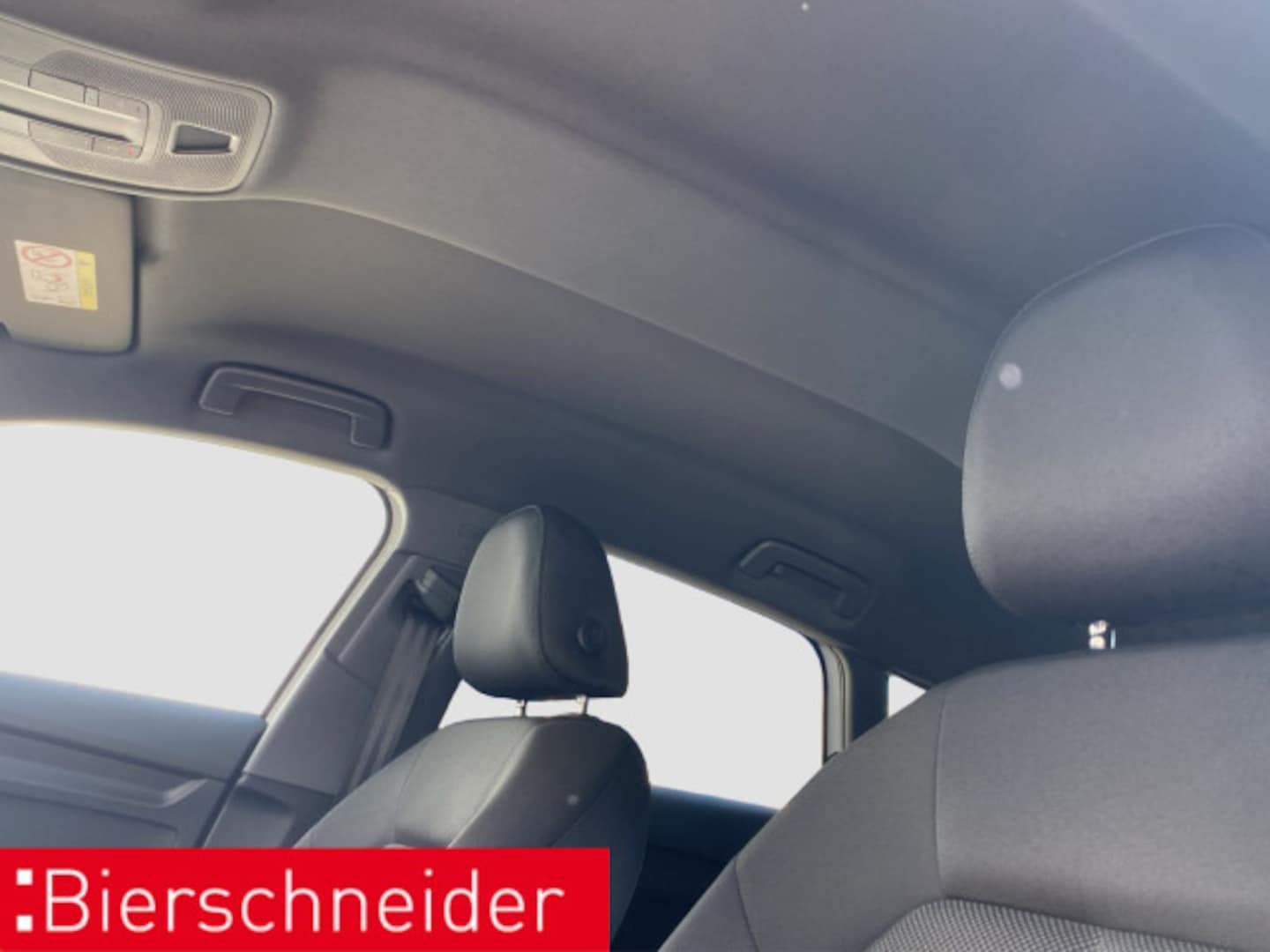 Bild über Audi A3 Sportback 30 TFSI S tronic - für weitere Informationen kontaktieren Sie den Audi Partner